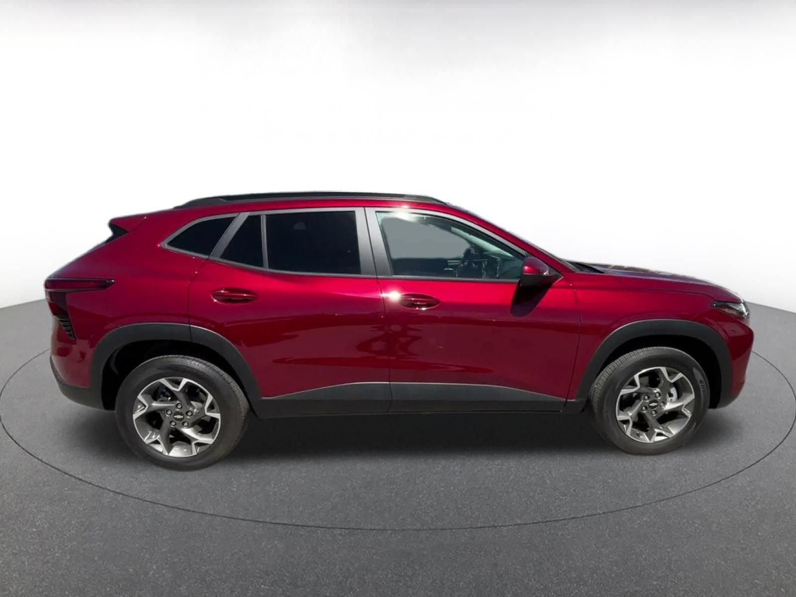 Thumbnail: 2025 Chevrolet Trax - 16