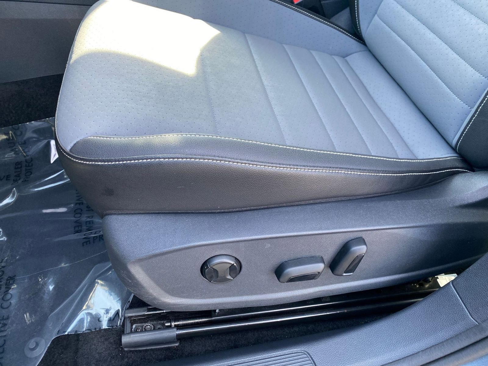 Thumbnail: 2025 Volkswagen Jetta - 23