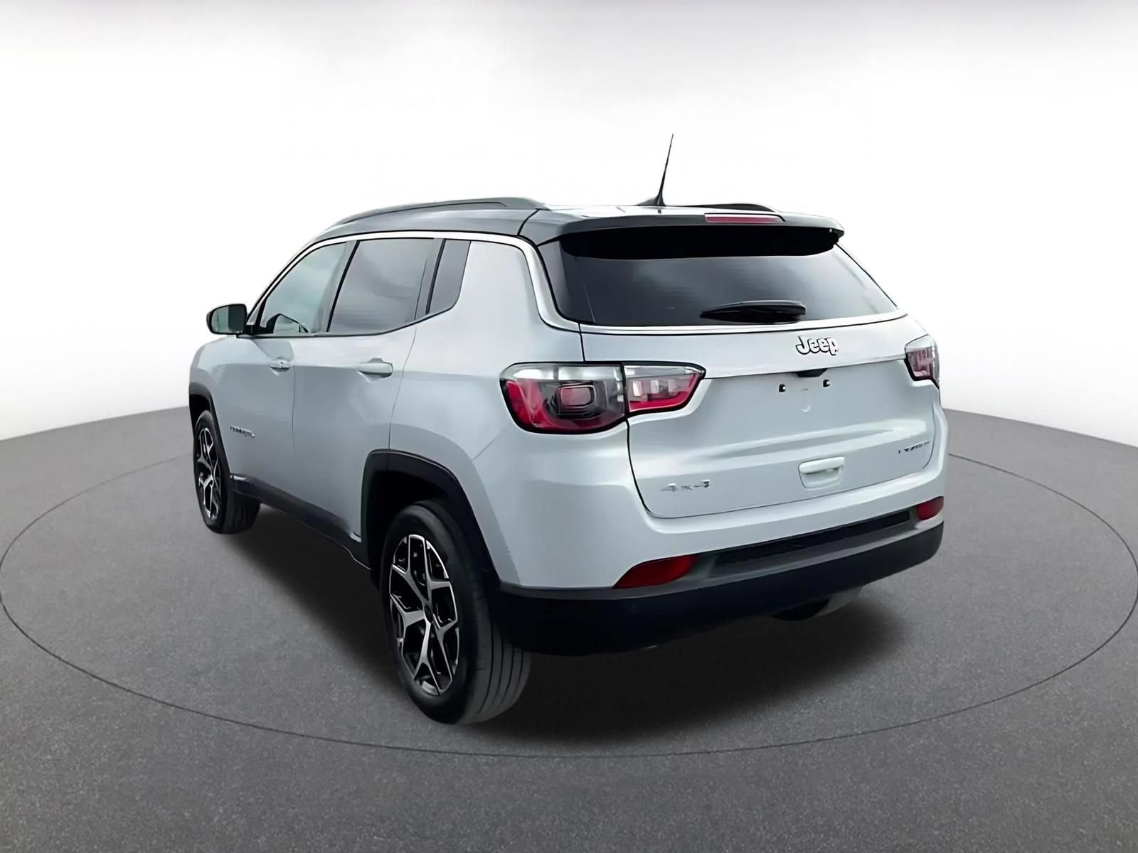 Thumbnail: 2025 Jeep Compass - 11