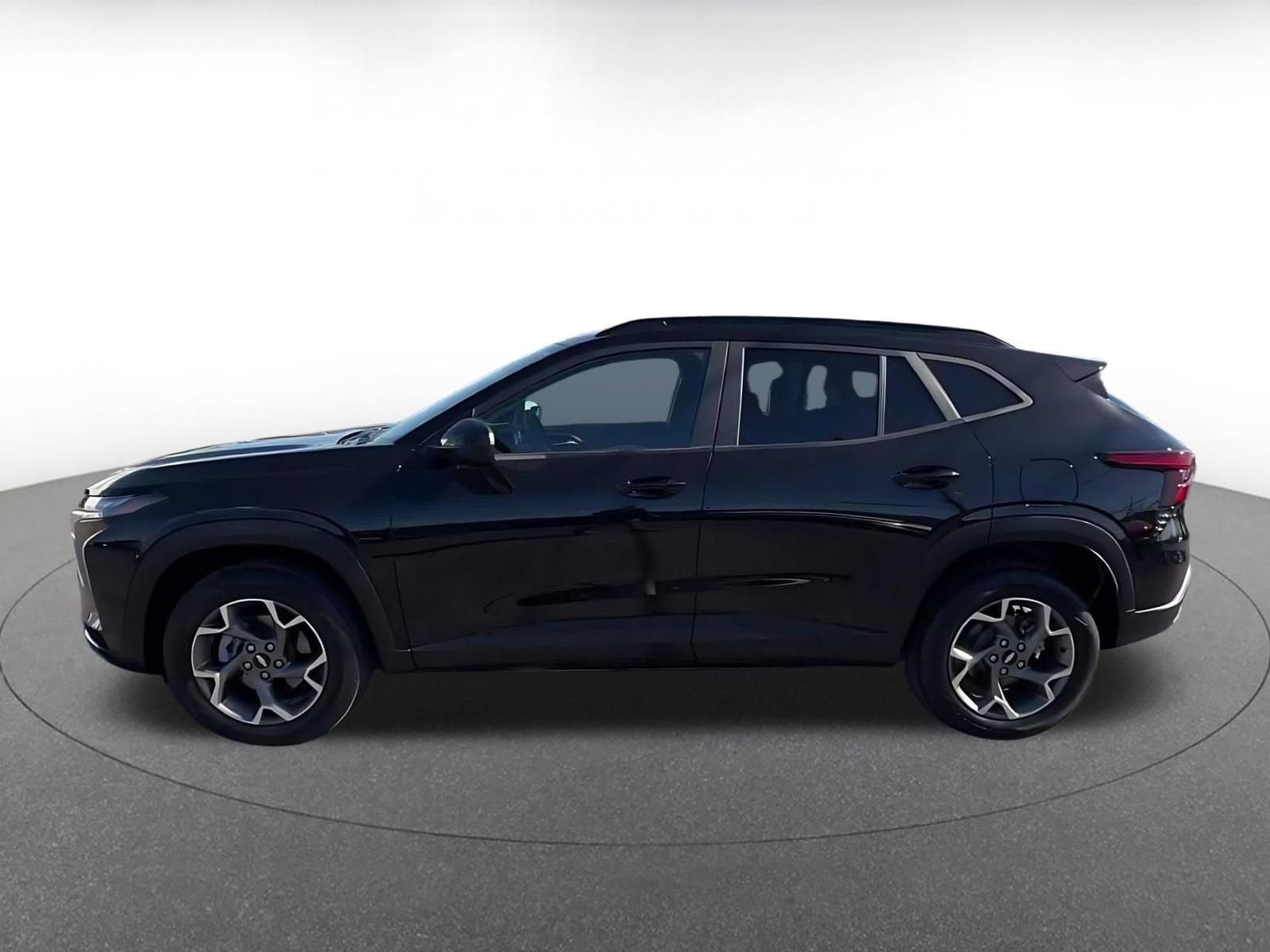 Thumbnail: 2025 Chevrolet Trax - 8