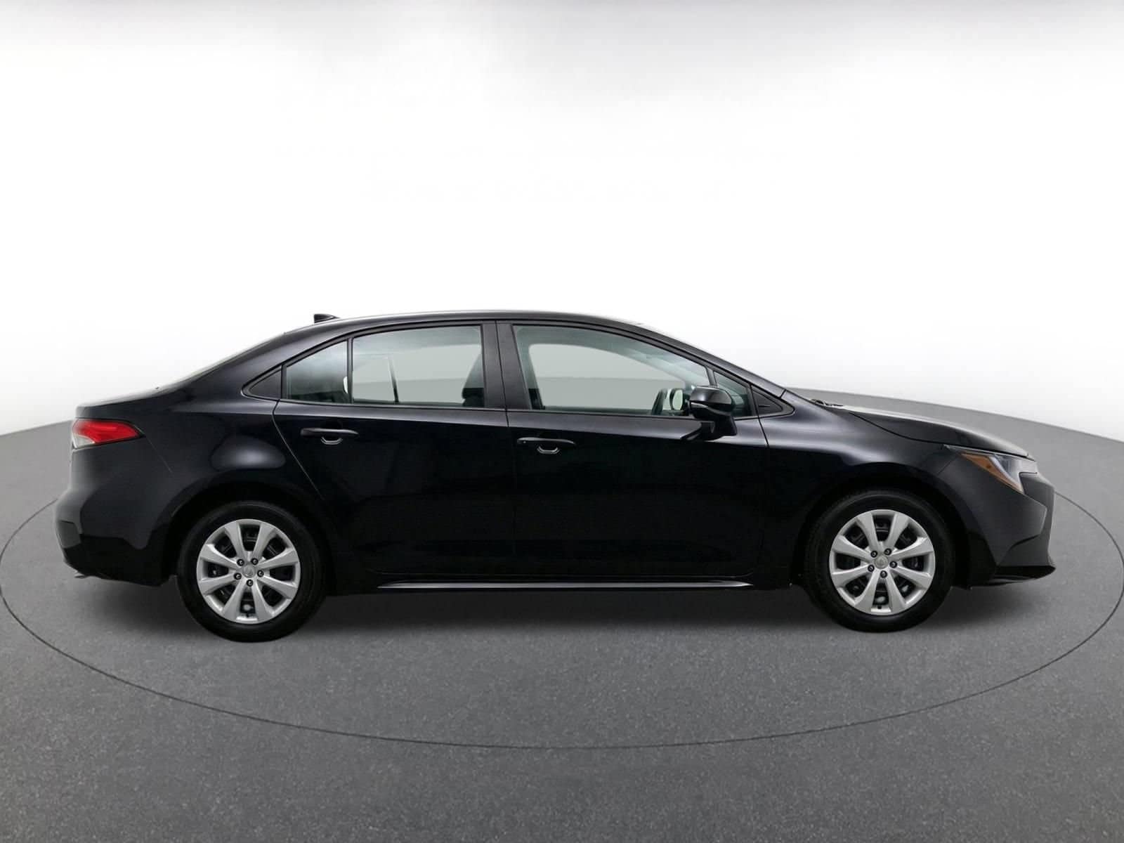 Thumbnail: 2025 Toyota Corolla - 8