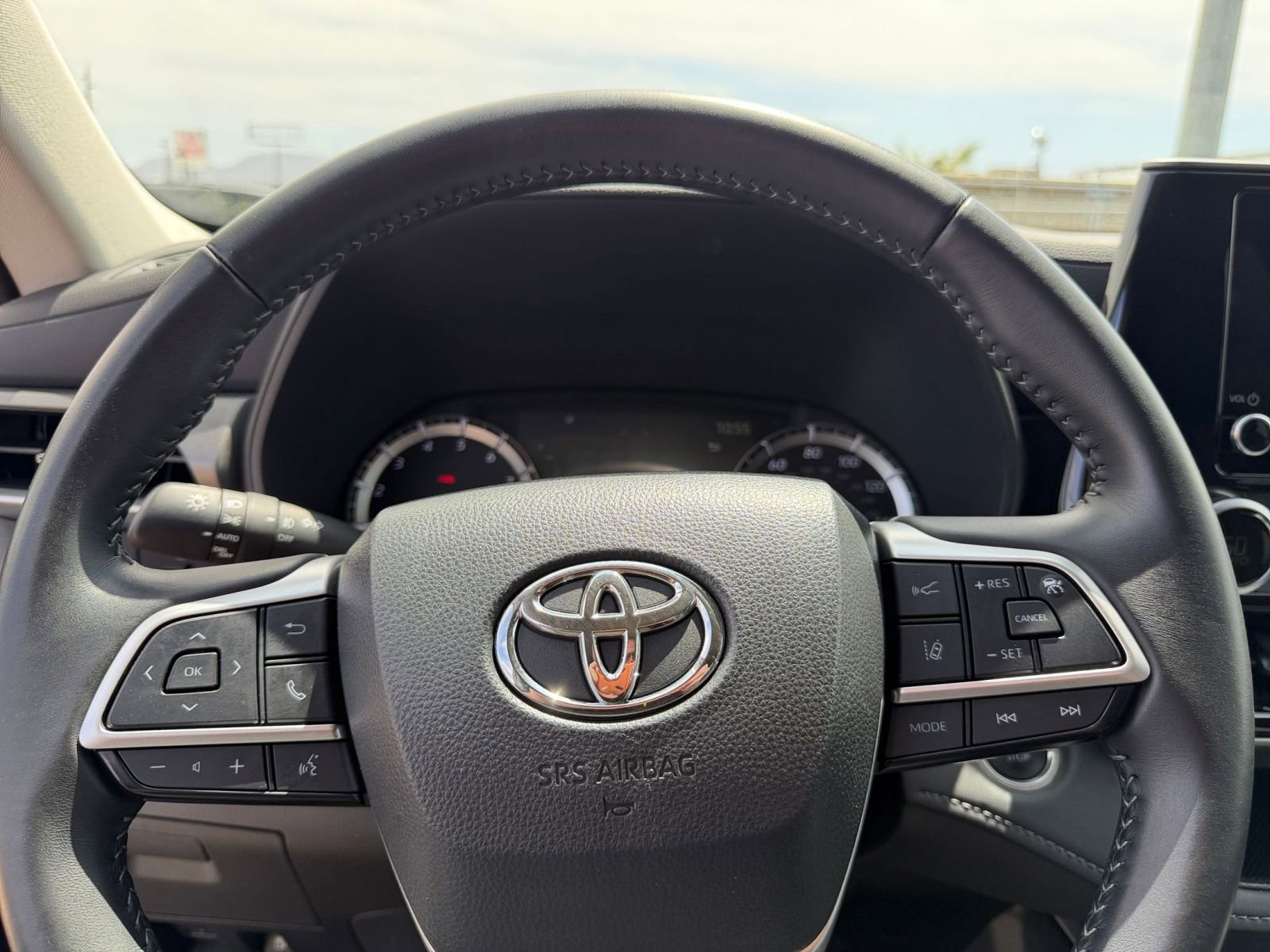 Thumbnail: 2025 Toyota Highlander - 28