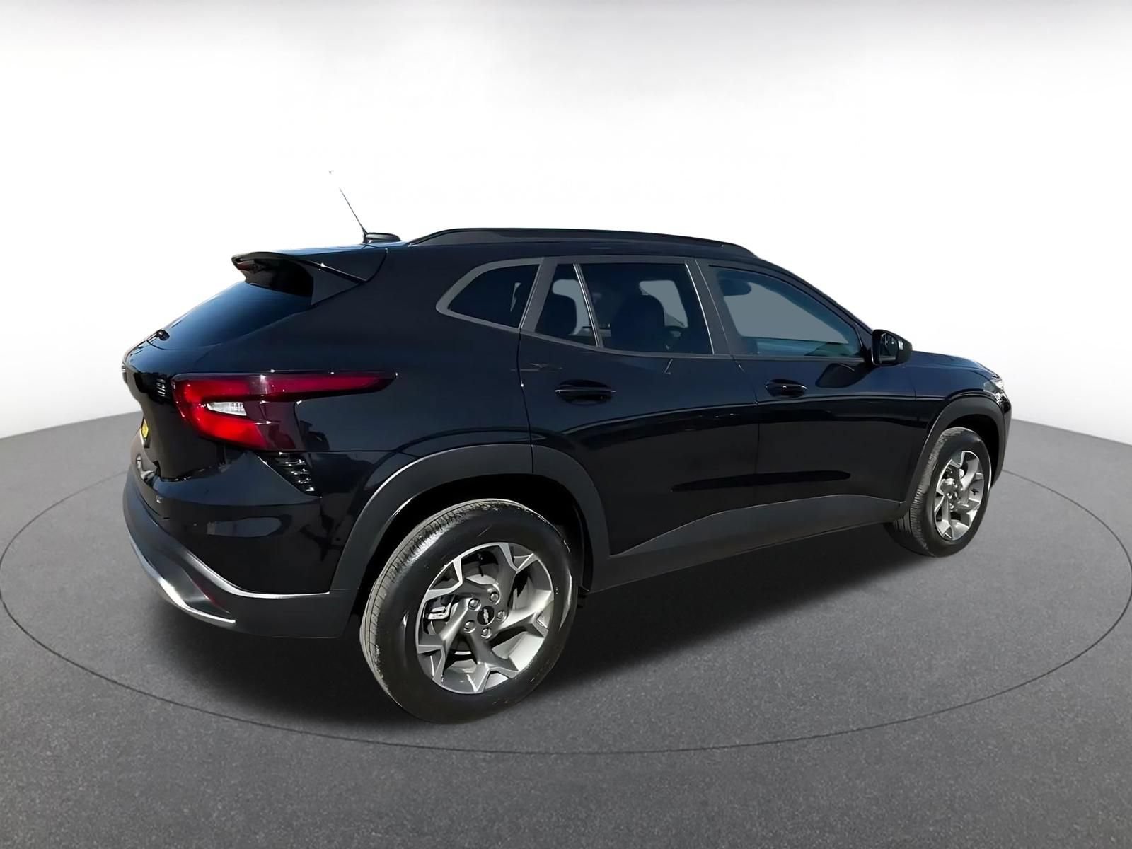 Thumbnail: 2025 Chevrolet Trax - 14