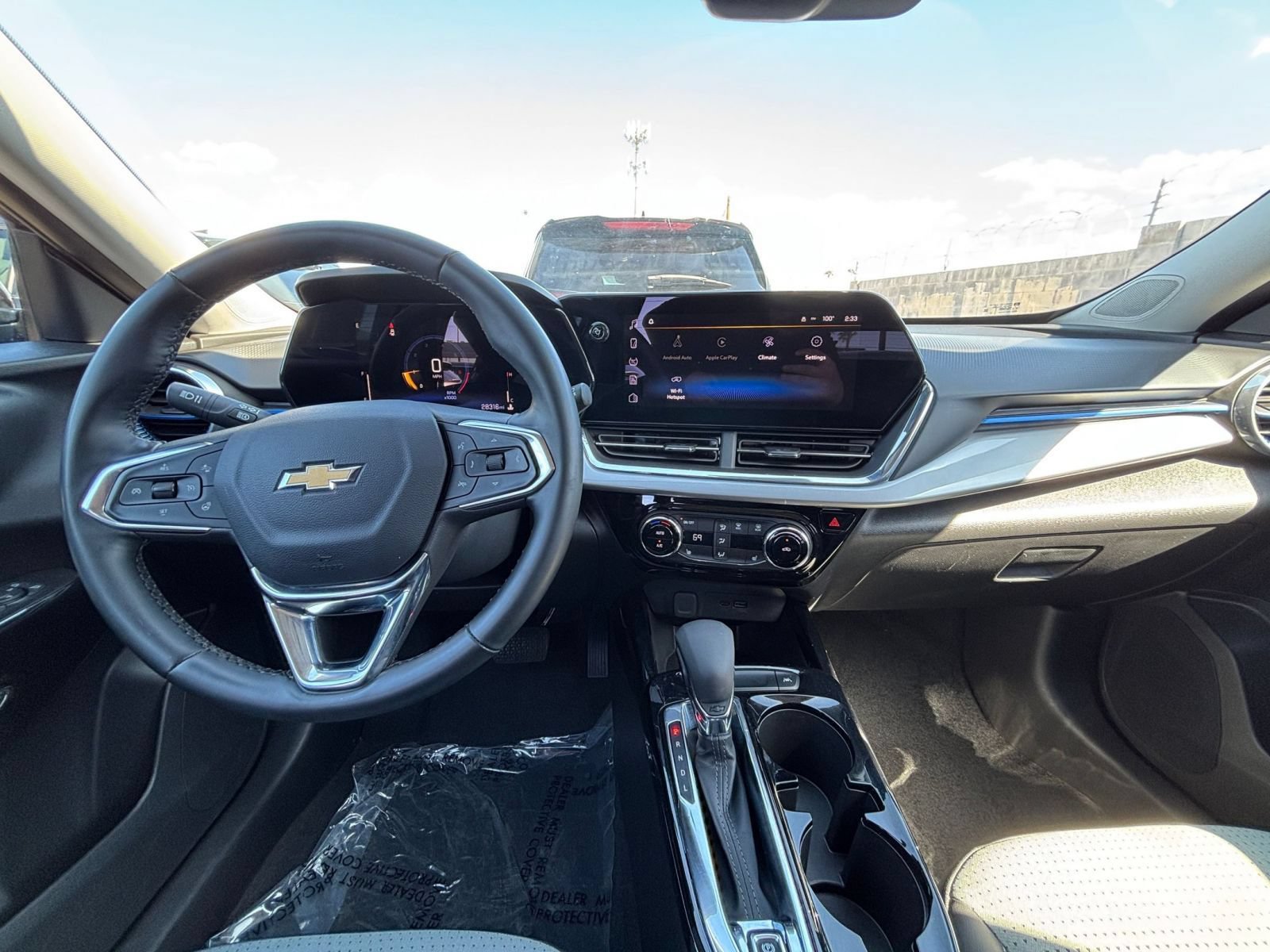 Thumbnail: 2025 Chevrolet Trax - 31