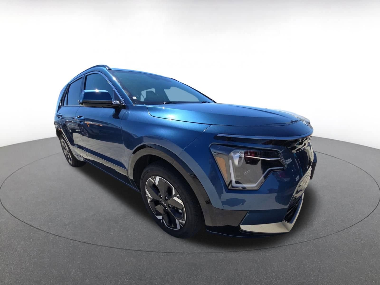Thumbnail: 2023 Kia Niro - 2