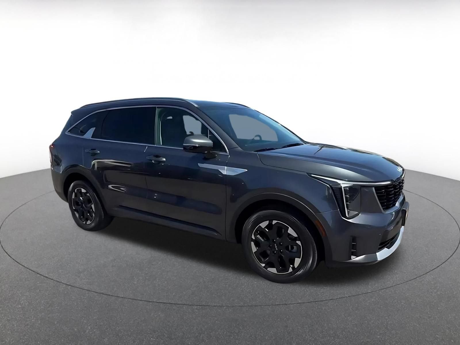 Thumbnail: 2024 Kia Sorento - 2