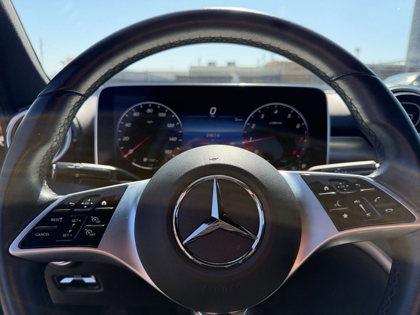 Thumbnail: 2024 Mercedes-Benz C-Class - 30