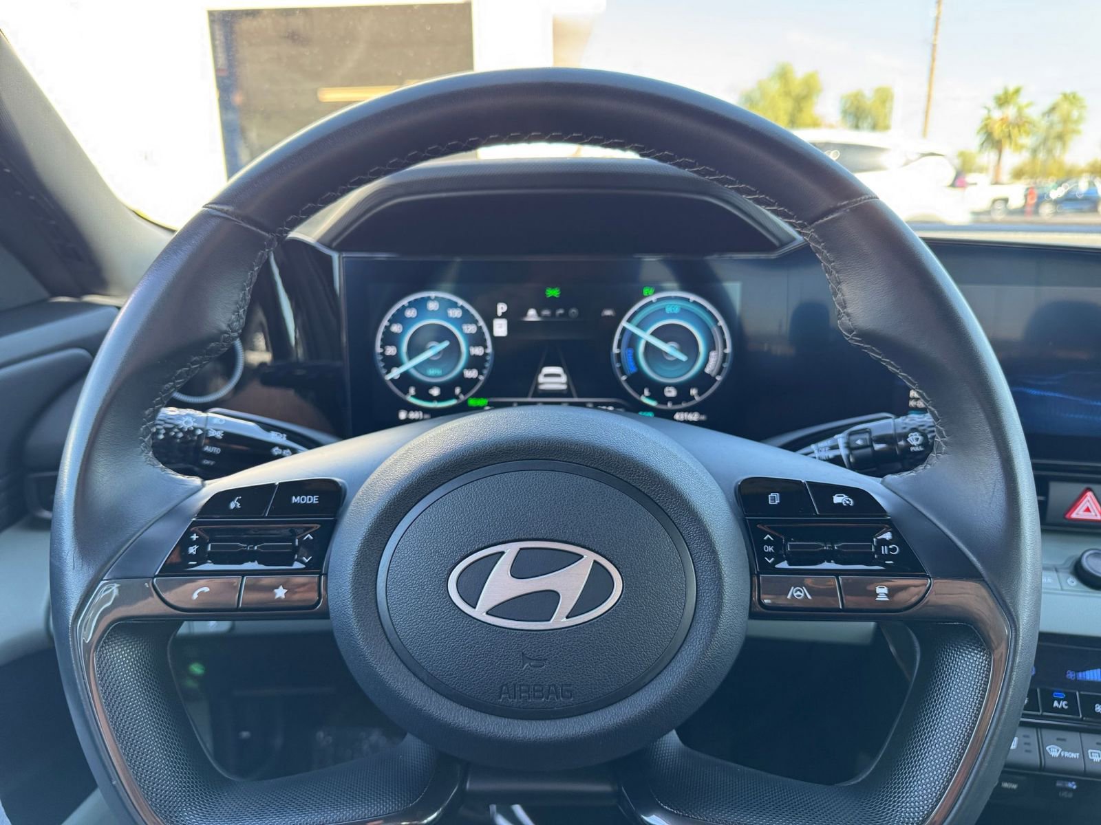 Thumbnail: 2025 Hyundai Elantra - 25