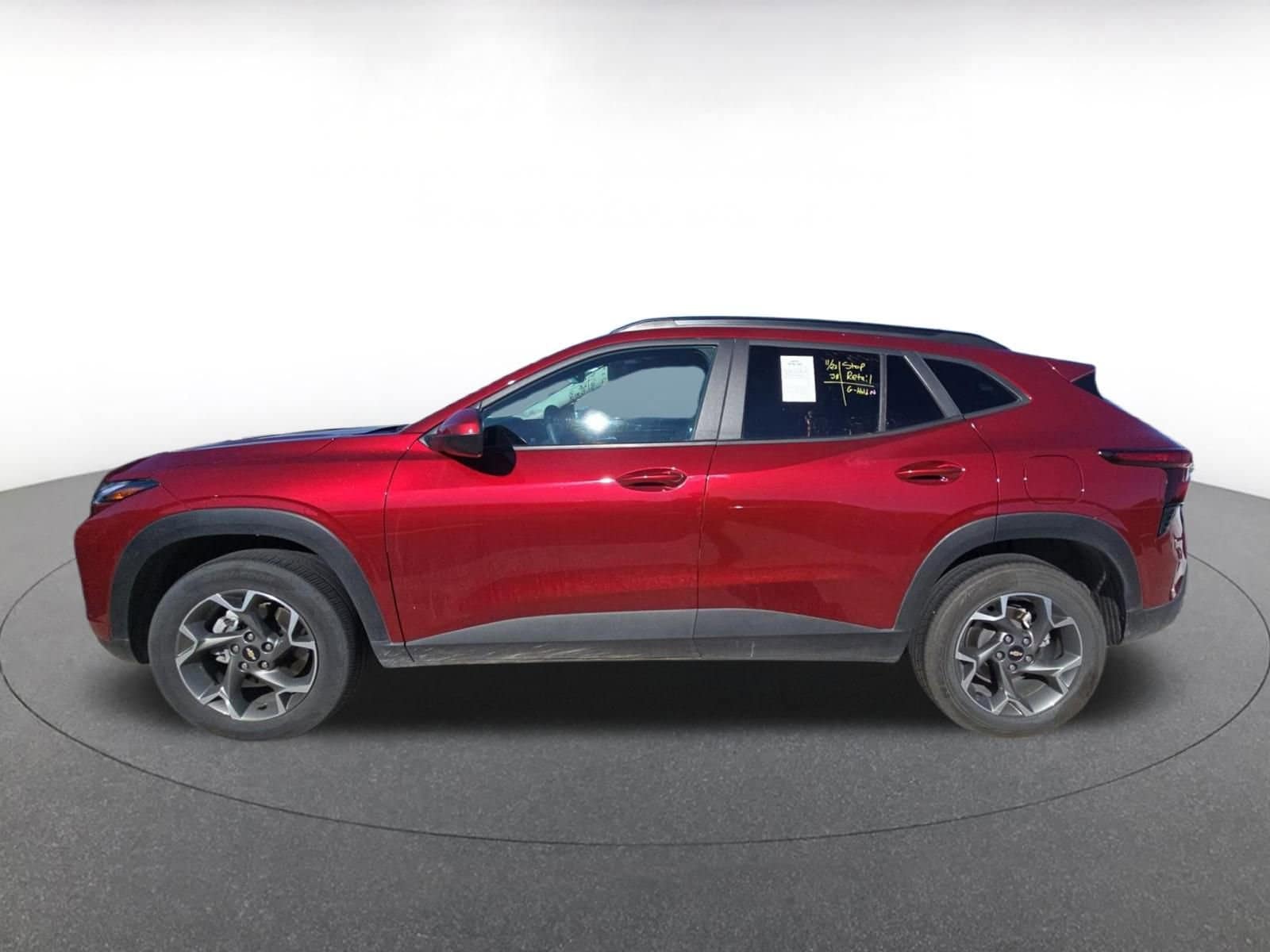 Thumbnail: 2025 Chevrolet Trax - 5