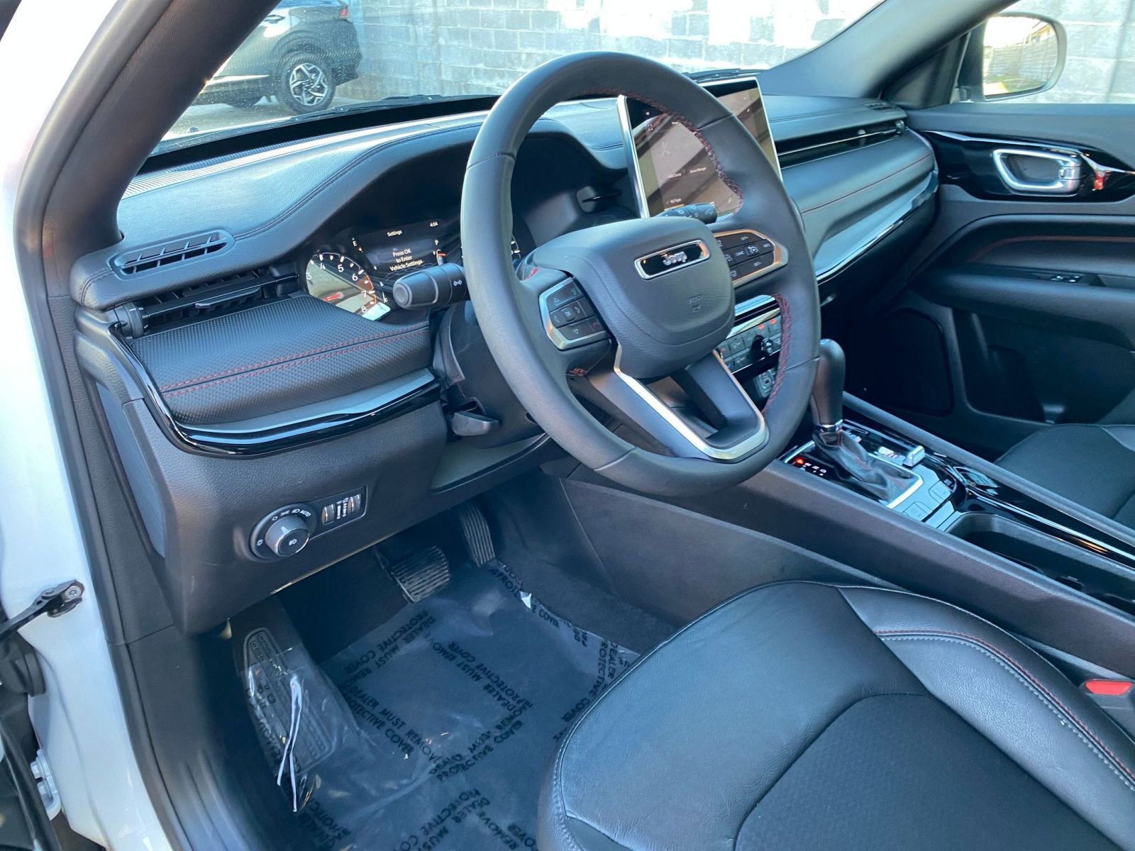 Thumbnail: 2025 Jeep Compass - 33