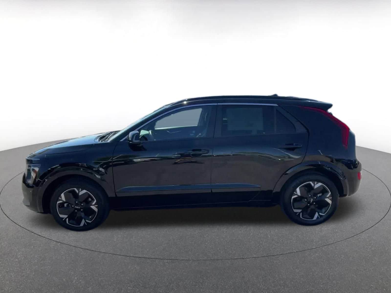 Thumbnail: 2023 Kia Niro - 9
