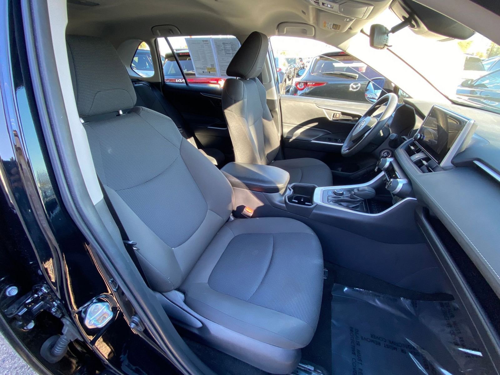 Thumbnail: 2025 Toyota RAV4 - 27