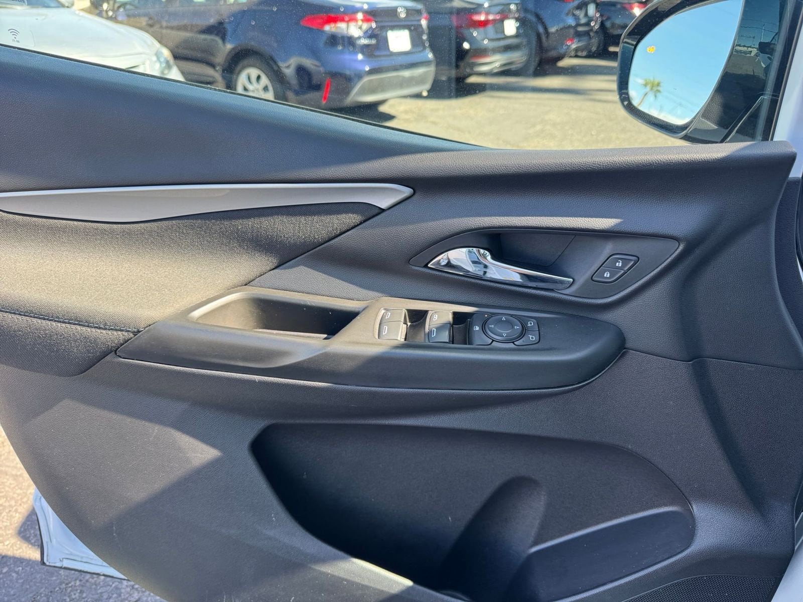 Thumbnail: 2023 Chevrolet Bolt EV - 24