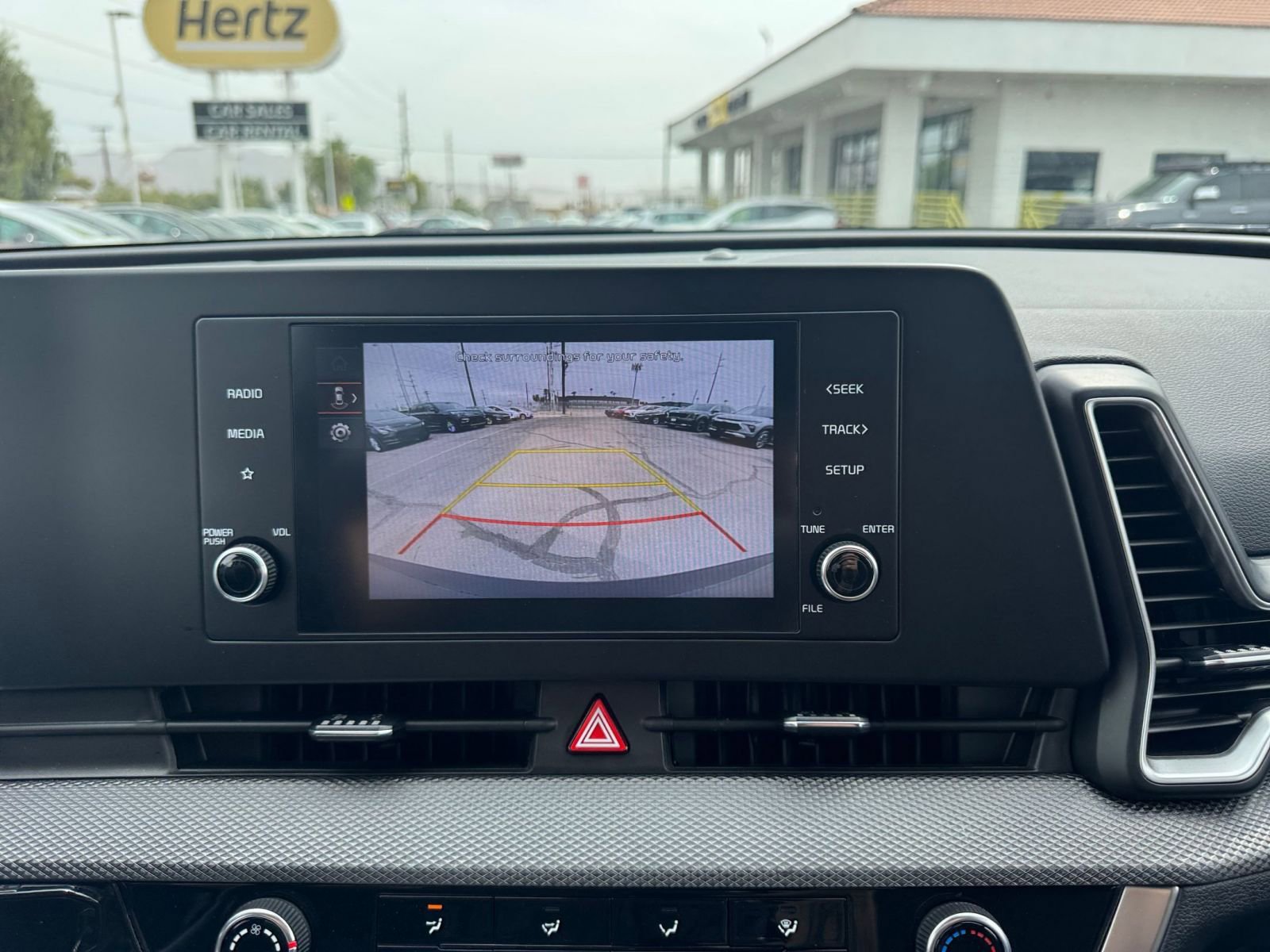 Thumbnail: 2024 Kia Sportage - 17