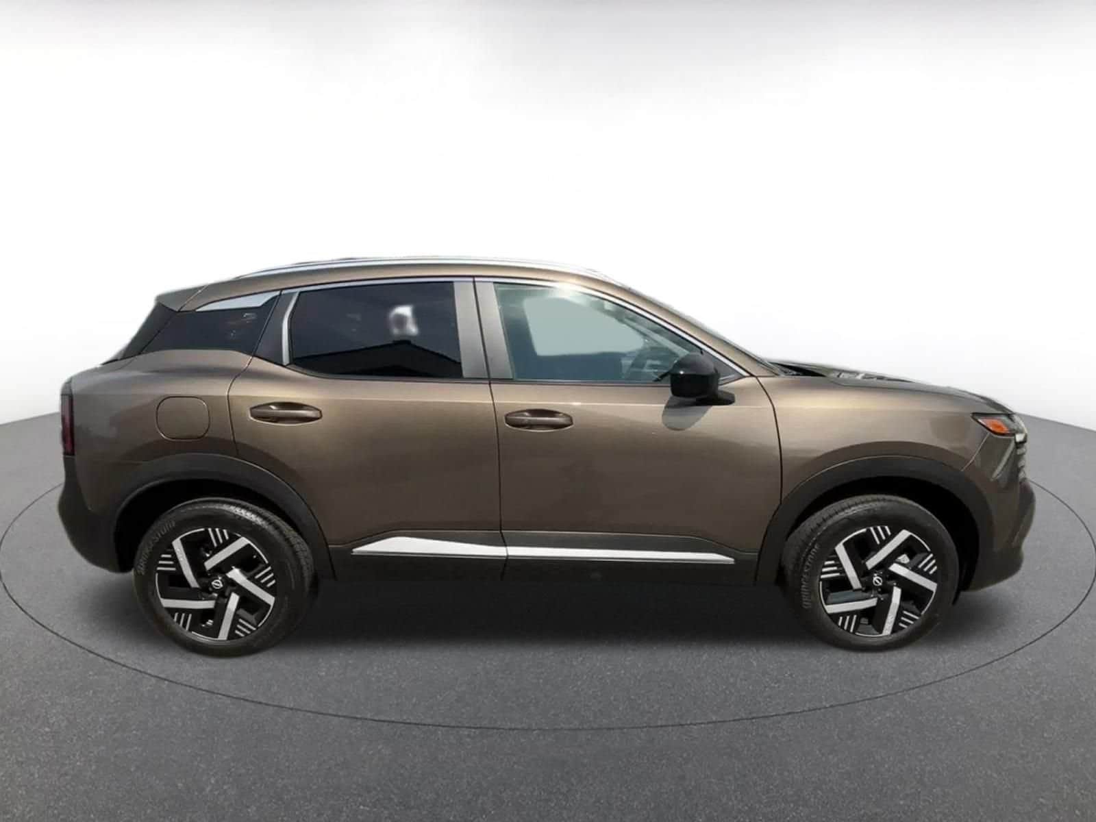 Thumbnail: 2026 Nissan Kicks - 15