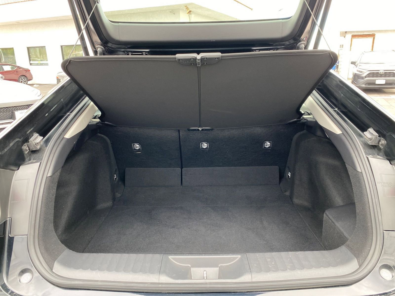 Thumbnail: 2025 Toyota Prius - 31