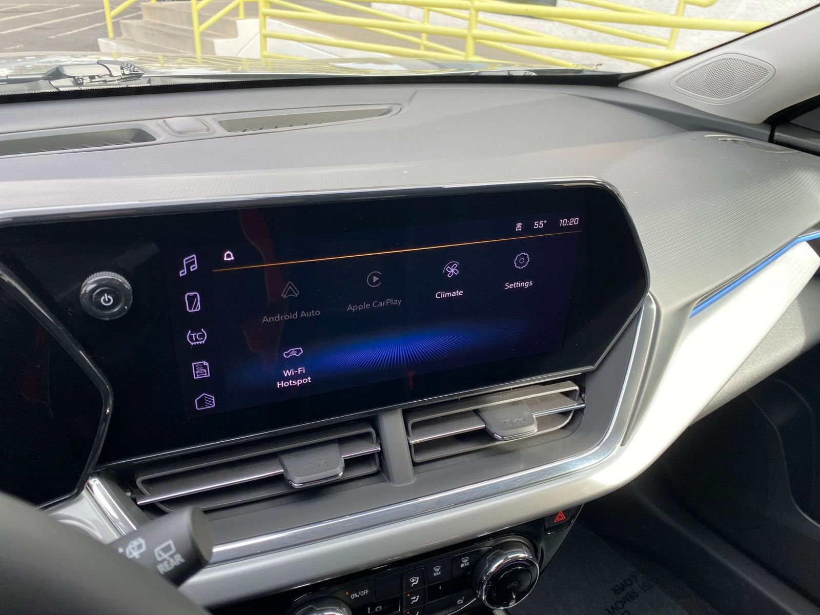 Thumbnail: 2025 Chevrolet Trax - 18