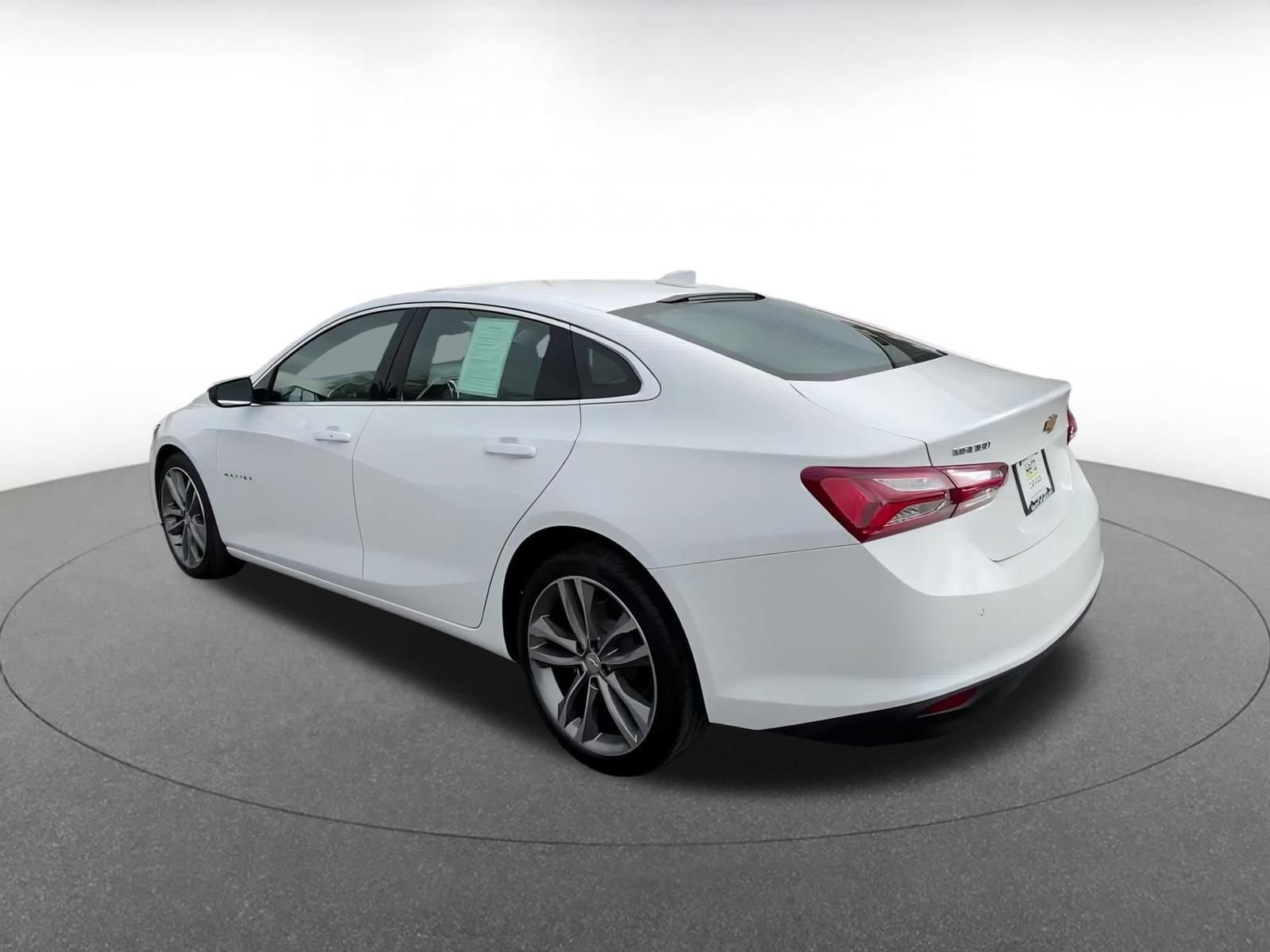 Thumbnail: 2024 Chevrolet Malibu - 10