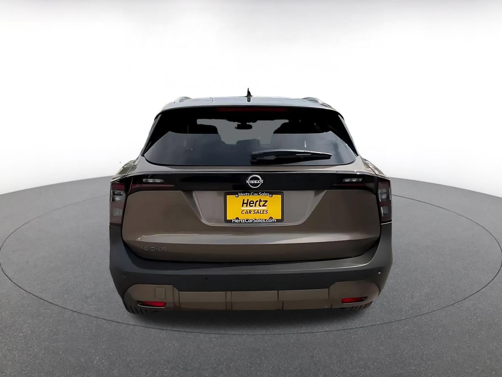 Thumbnail: 2026 Nissan Kicks - 12
