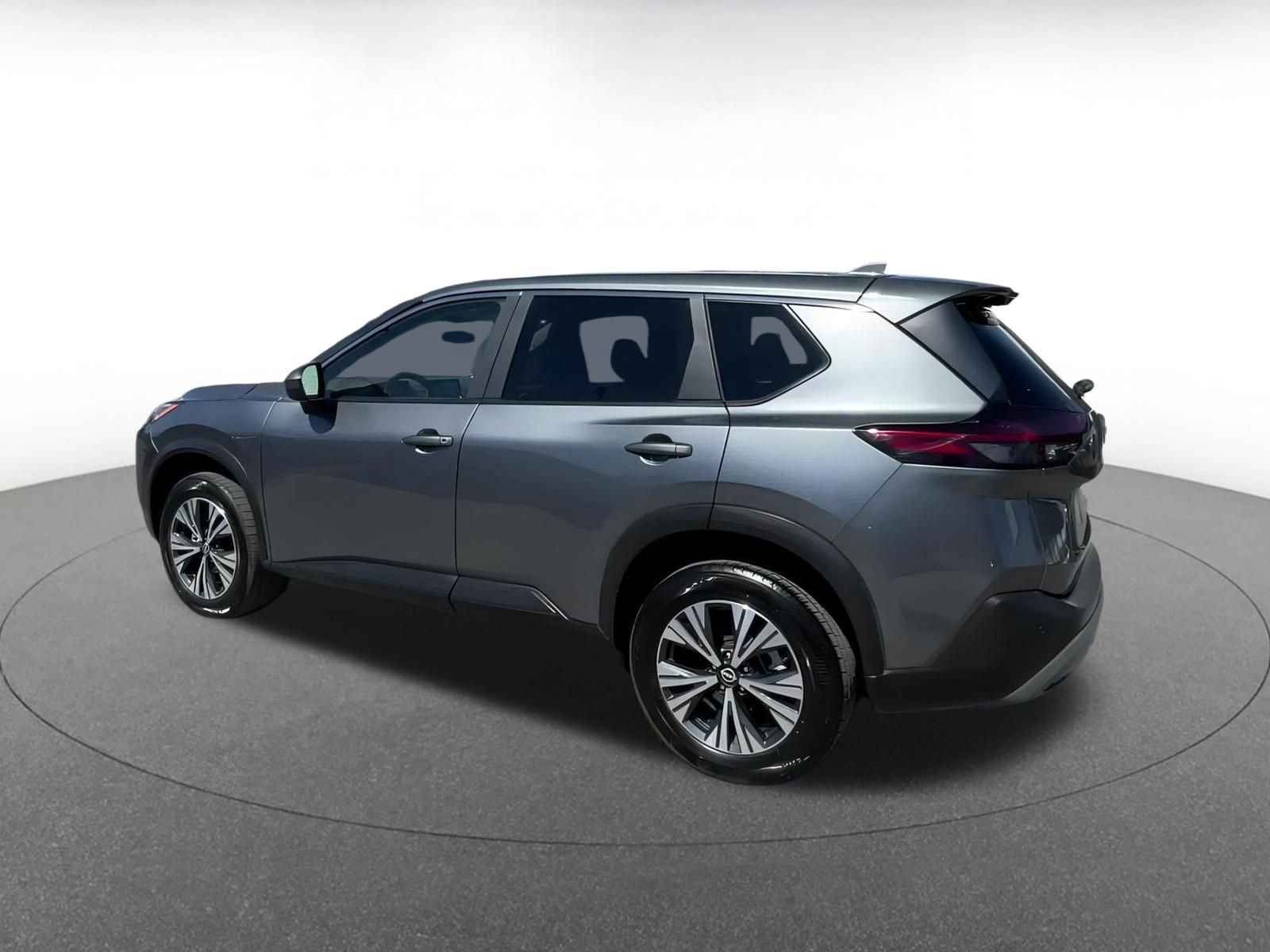 2023 Nissan Rogue SV 10