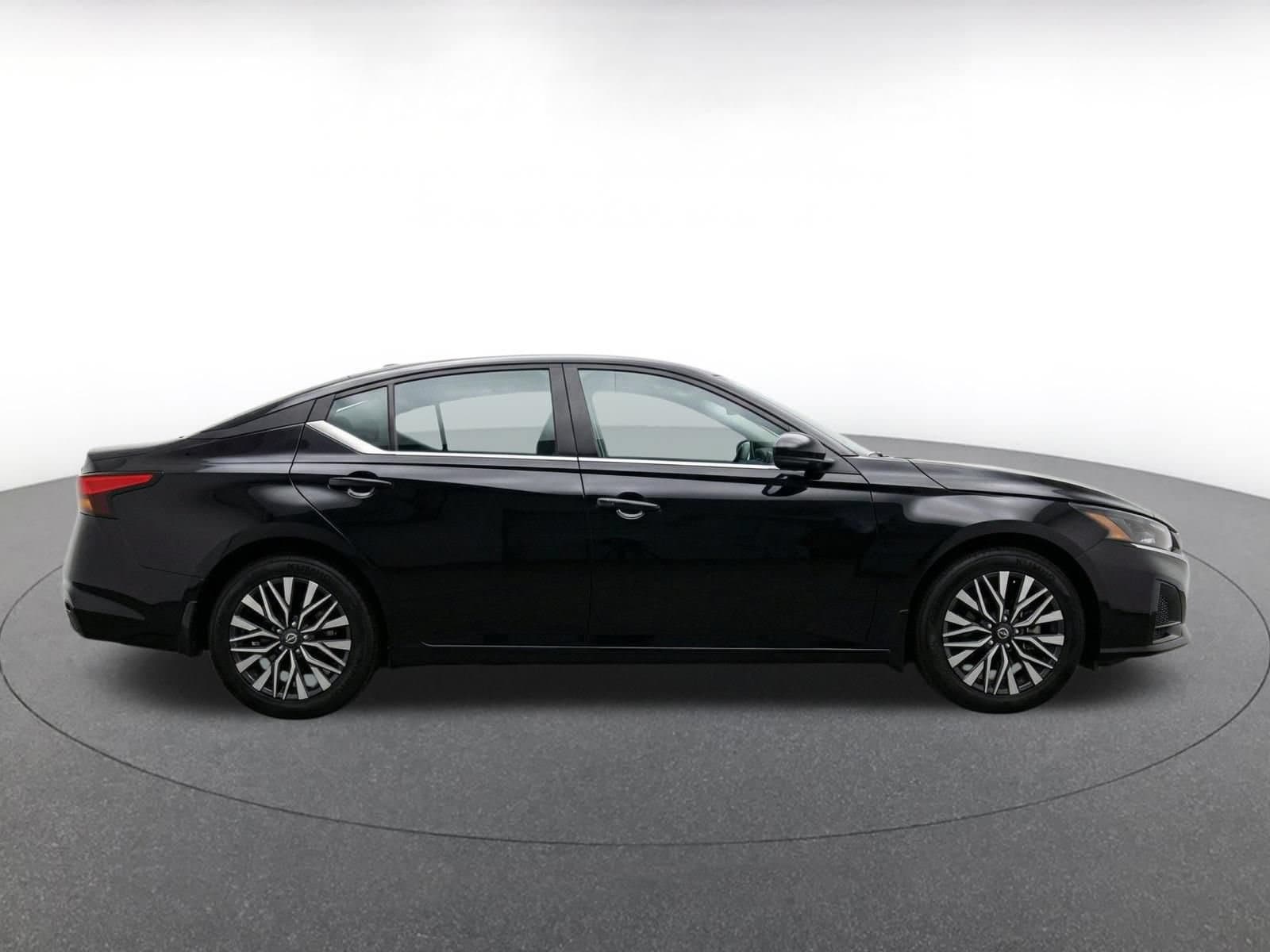 Thumbnail: 2025 Nissan Altima - 13