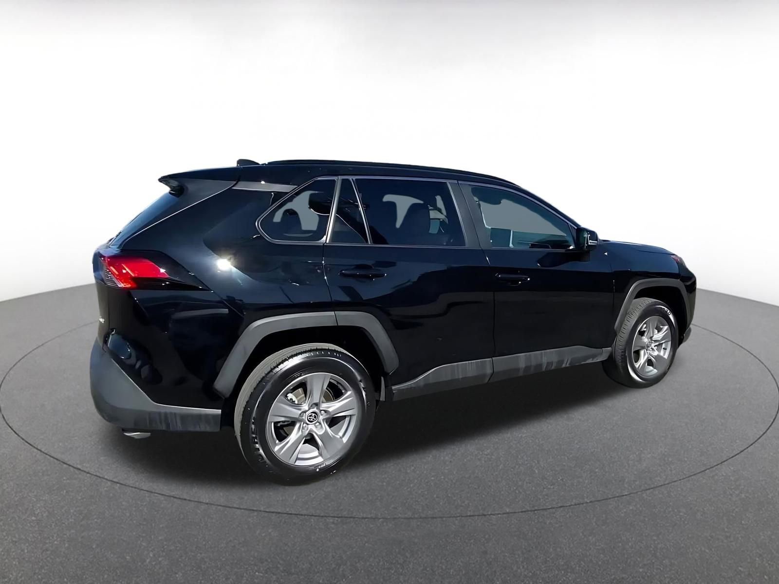 Thumbnail: 2025 Toyota RAV4 - 15