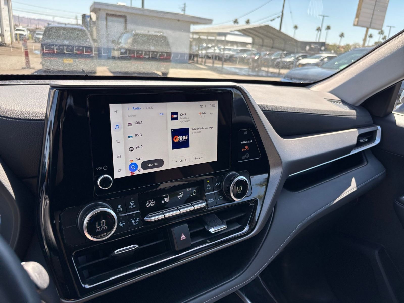 Thumbnail: 2025 Toyota Highlander - 17