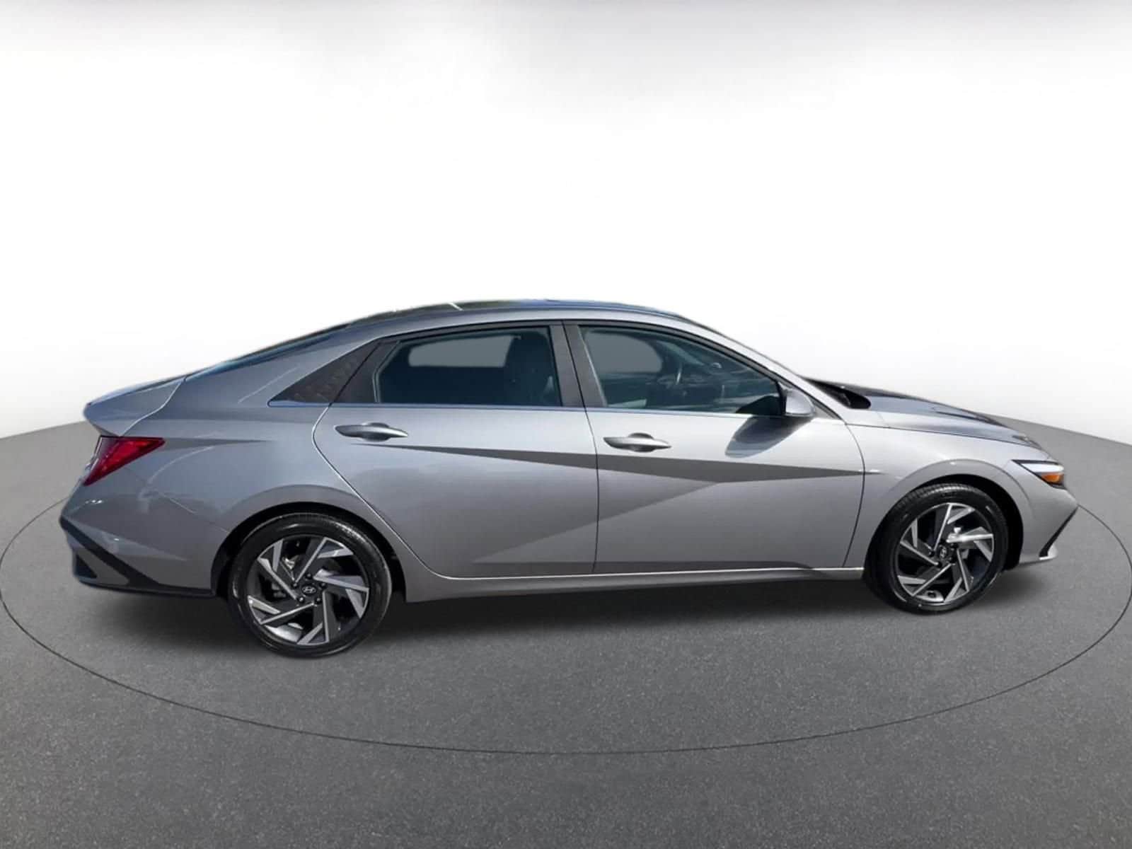 Thumbnail: 2025 Hyundai Elantra - 16