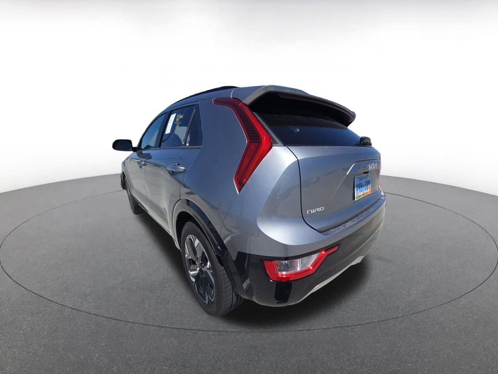 Thumbnail: 2023 Kia Niro - 6