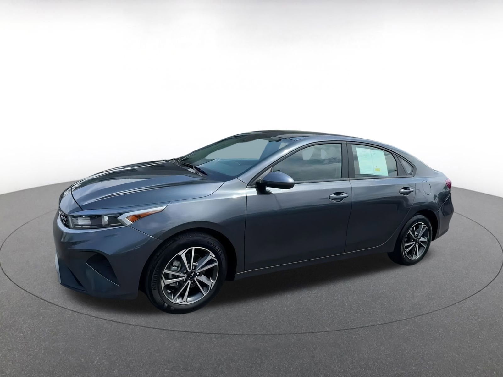Thumbnail: 2024 Kia Forte - 8