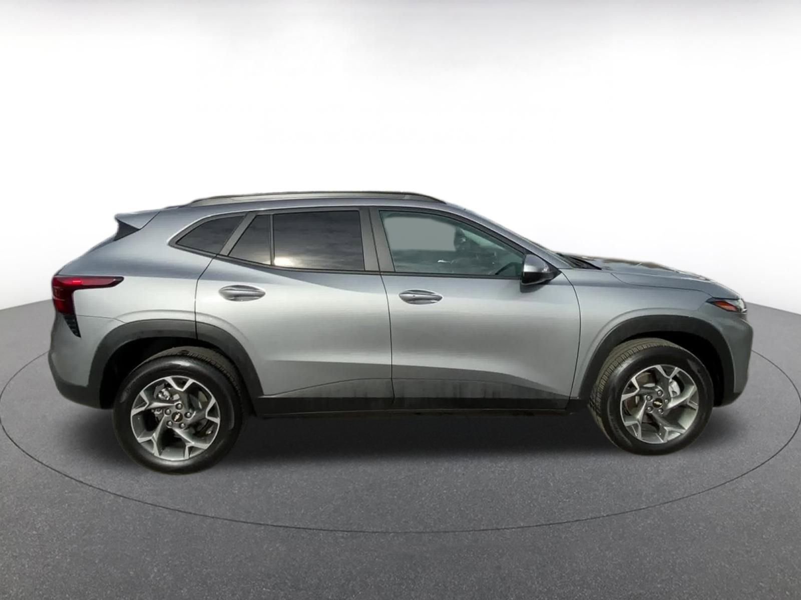 Thumbnail: 2025 Chevrolet Trax - 16