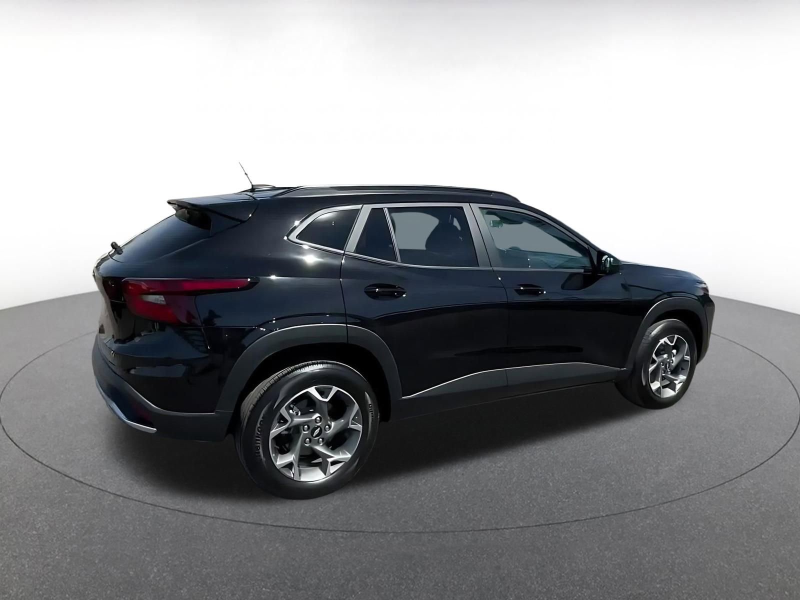 Thumbnail: 2025 Chevrolet Trax - 15