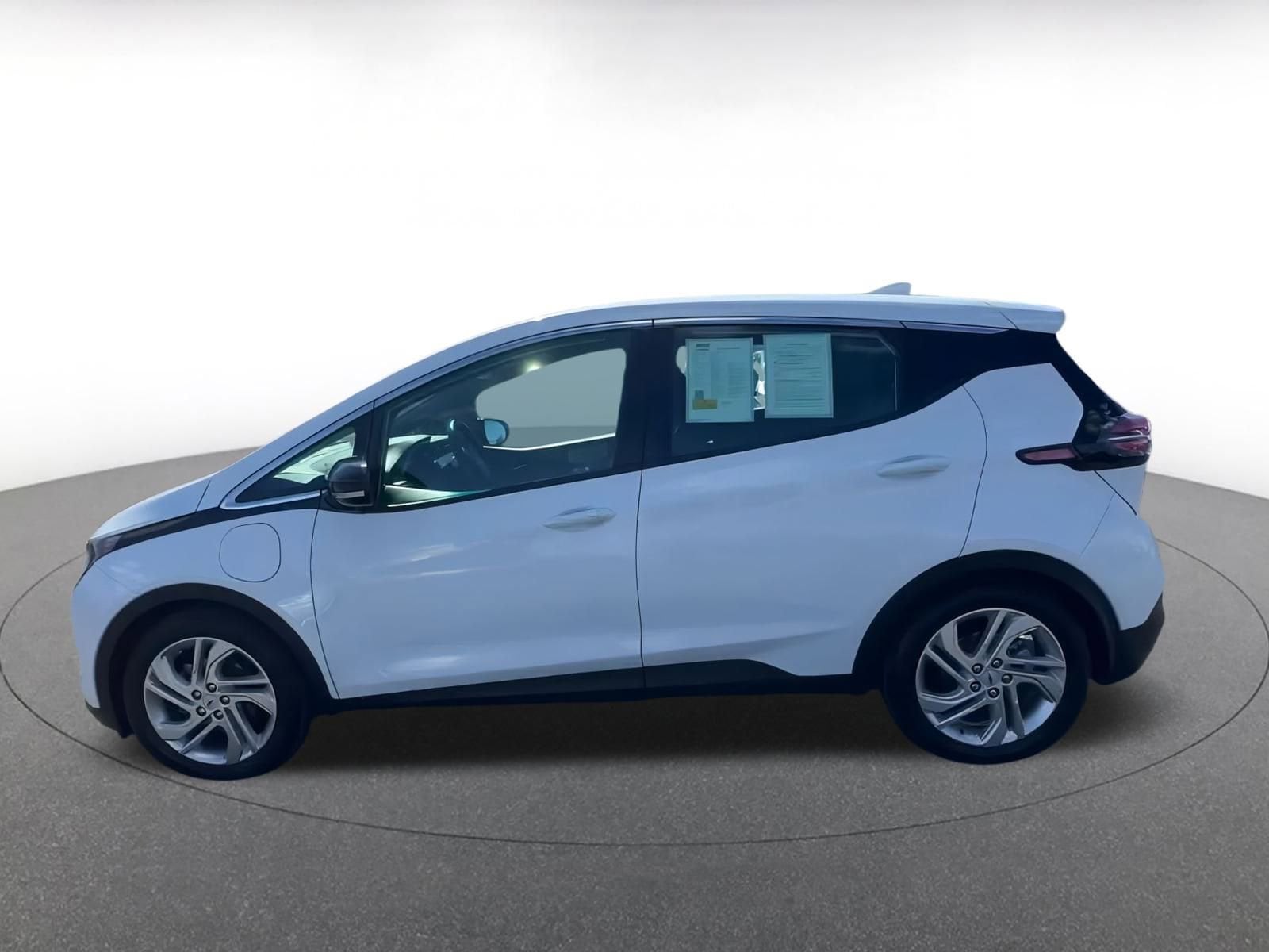 Thumbnail: 2023 Chevrolet Bolt EV - 9