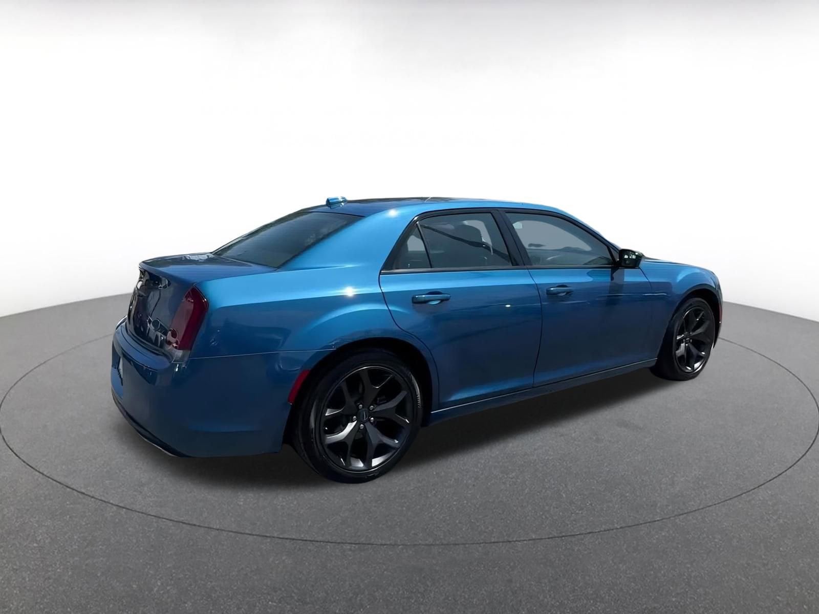 2022 Chrysler 300 Touring 15