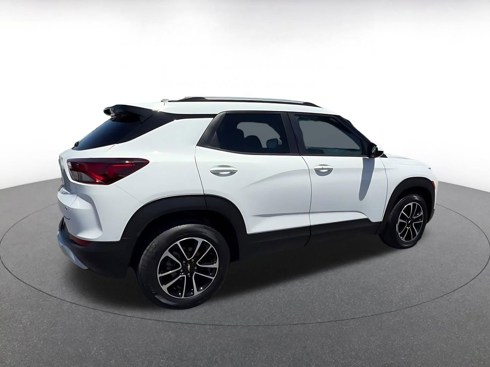 Thumbnail: 2025 Chevrolet TrailBlazer - 14