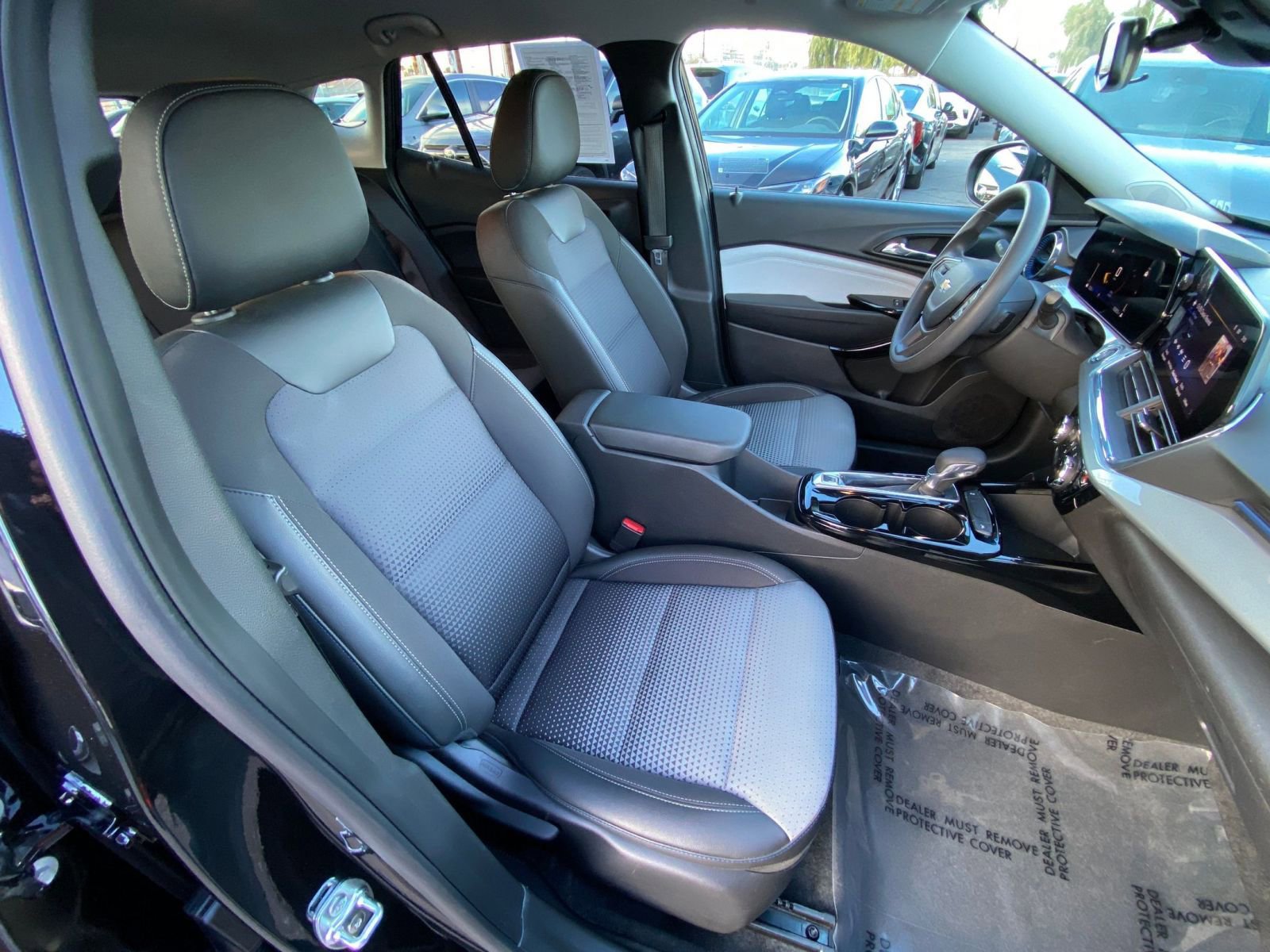 Thumbnail: 2025 Chevrolet Trax - 27