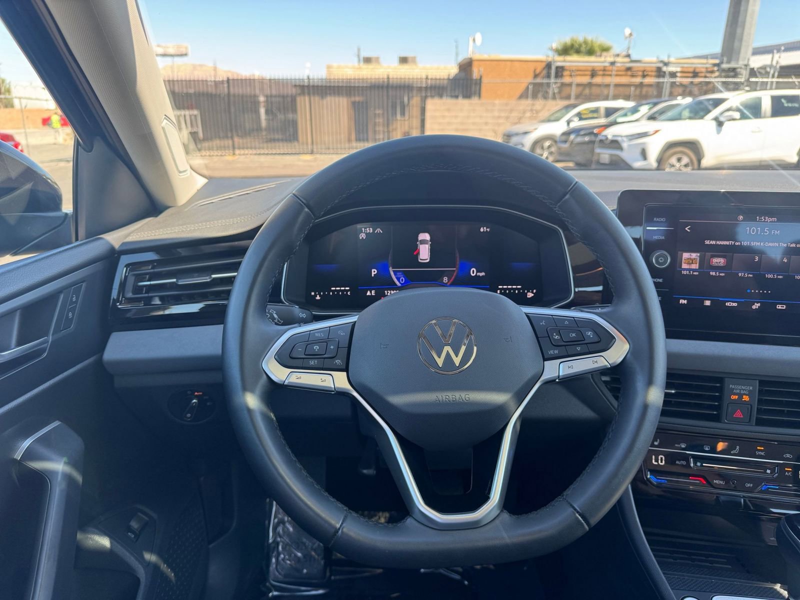 Thumbnail: 2025 Volkswagen Jetta - 32