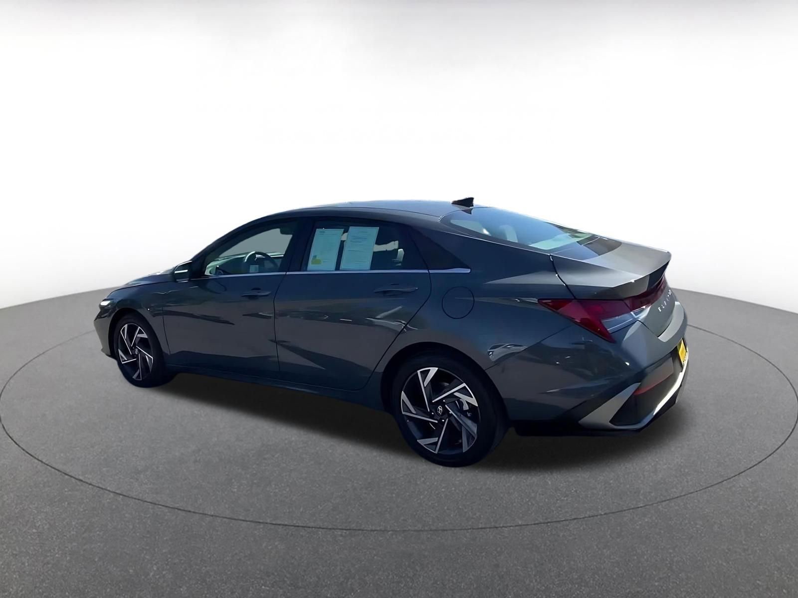 Thumbnail: 2025 Hyundai Elantra - 10