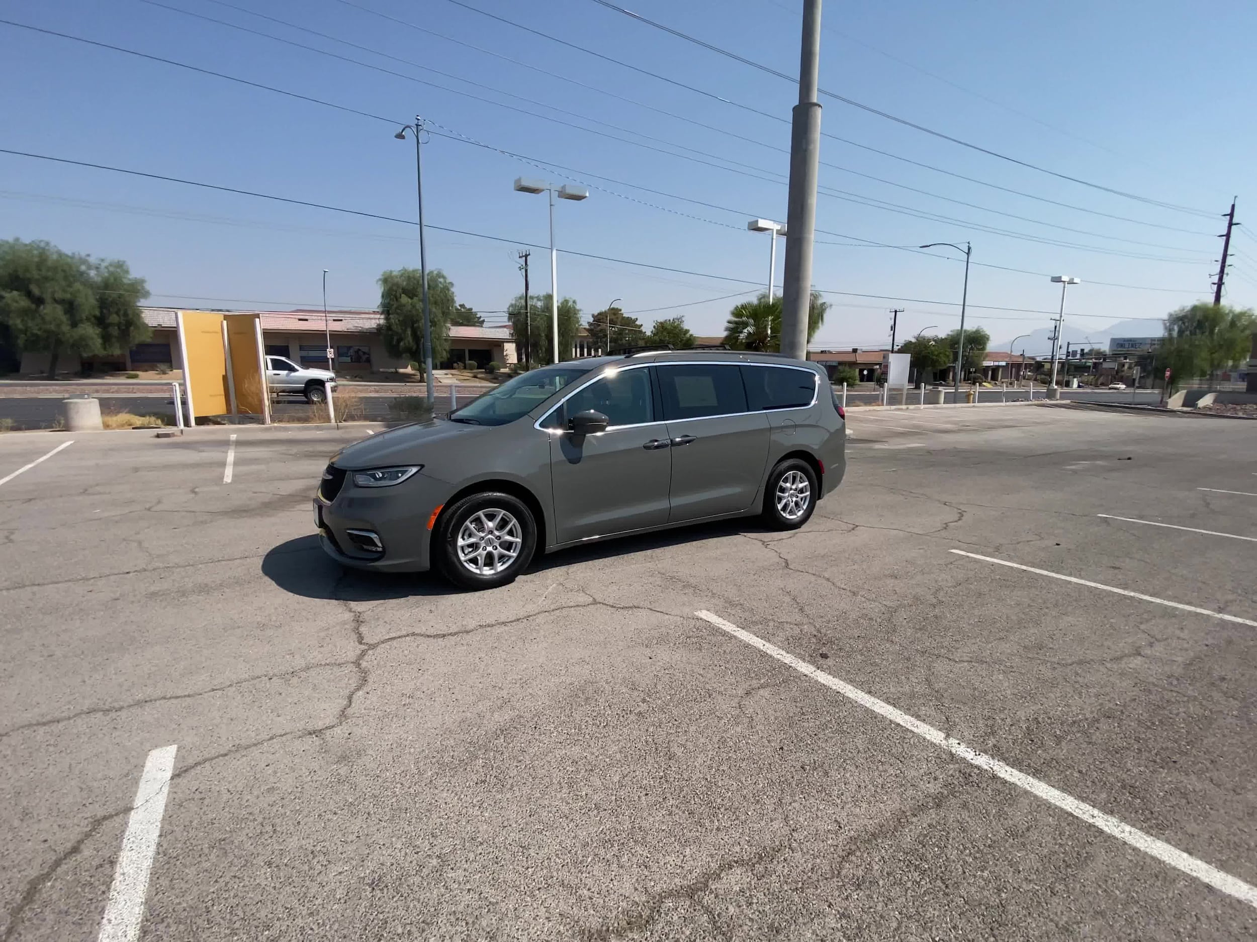 2022 Chrysler Pacifica Touring L 11