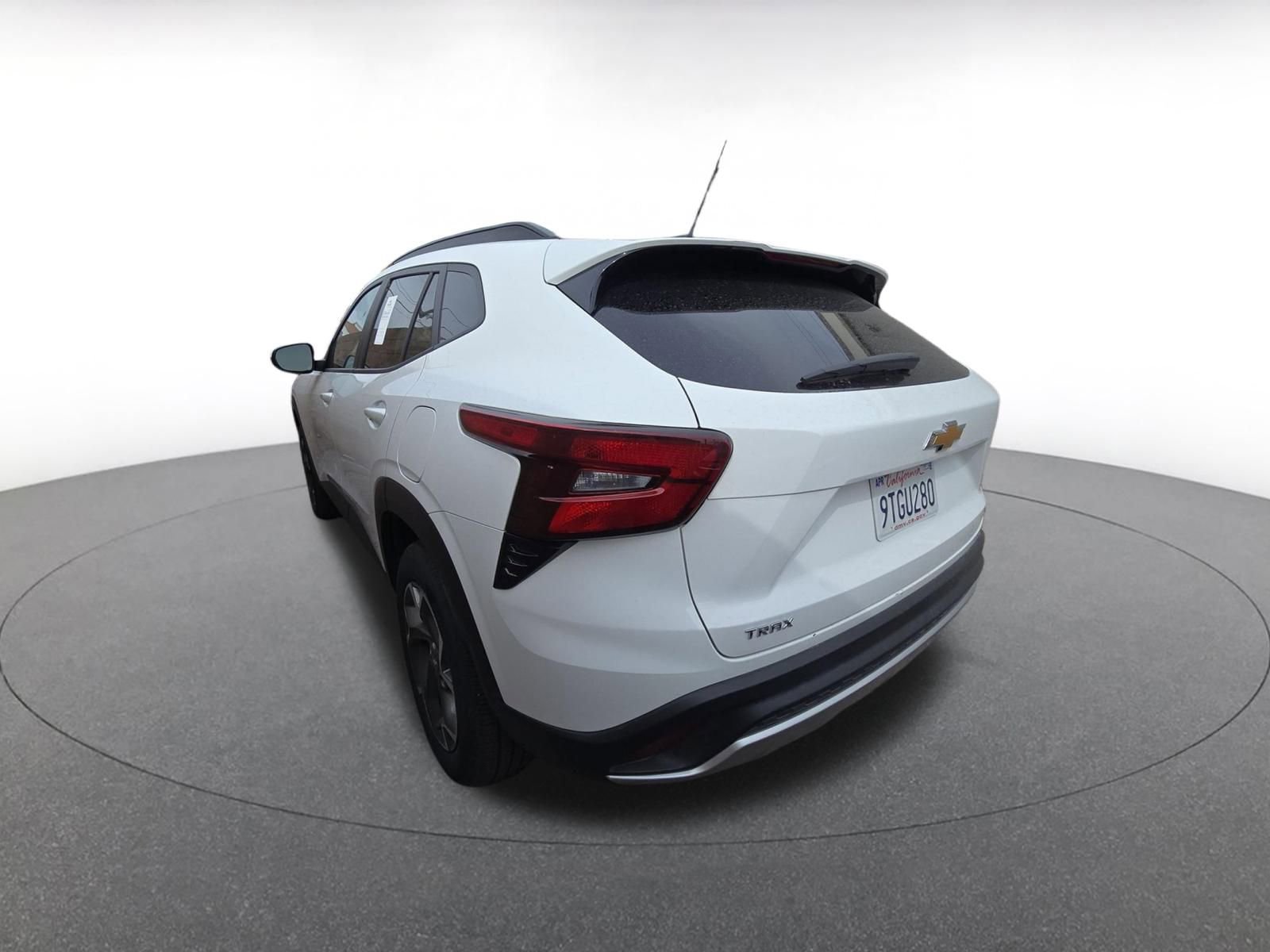 Thumbnail: 2025 Chevrolet Trax - 5