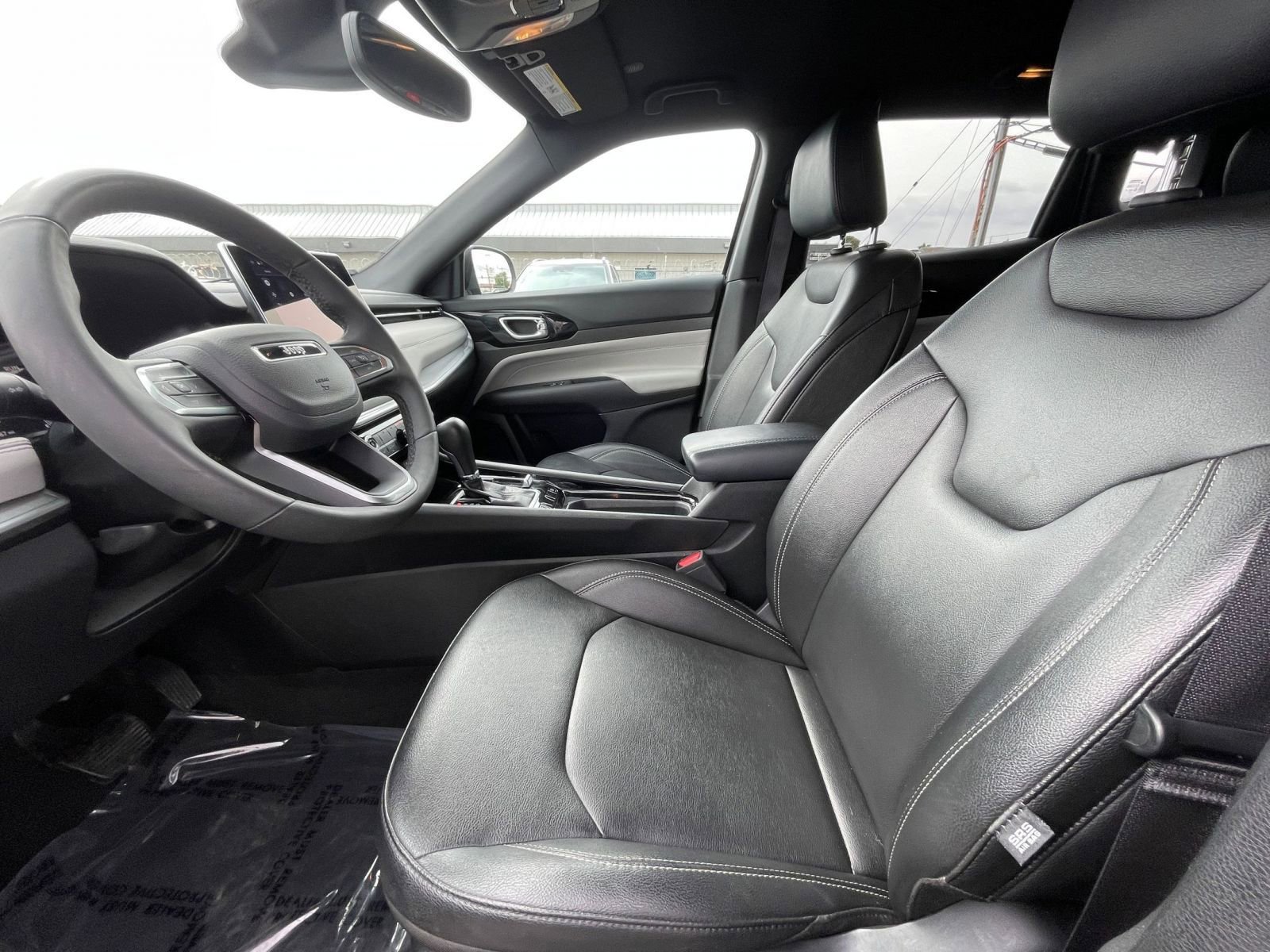 Thumbnail: 2025 Jeep Compass - 28