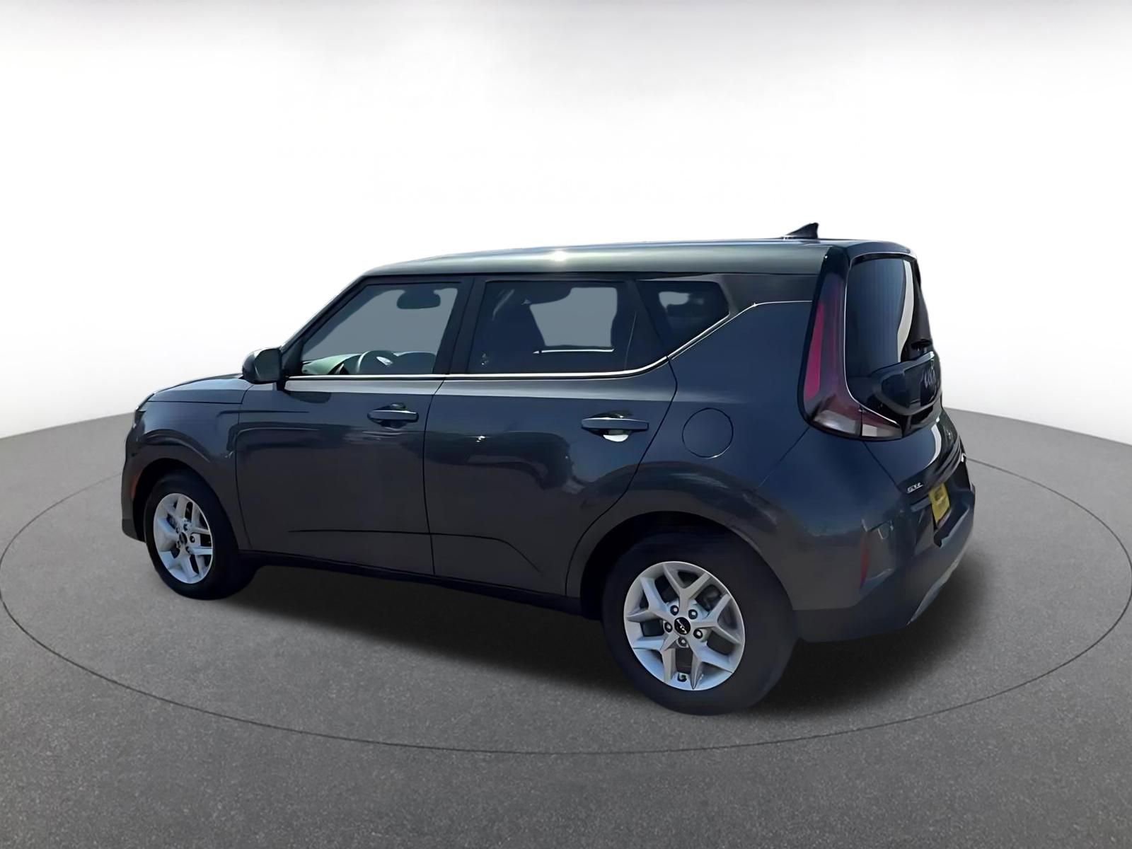Thumbnail: 2023 Kia Soul - 10