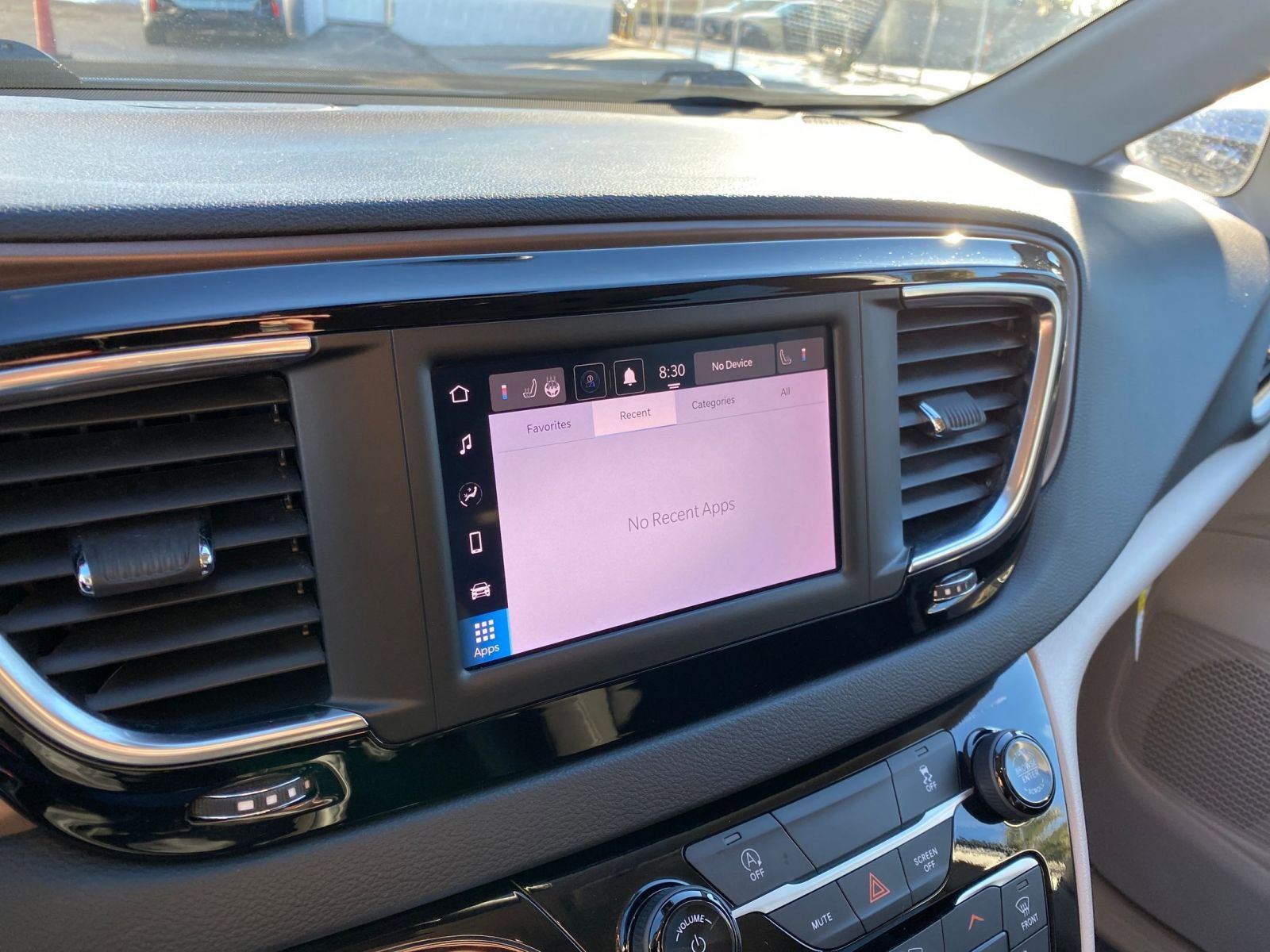 Thumbnail: 2024 Chrysler Voyager - 22