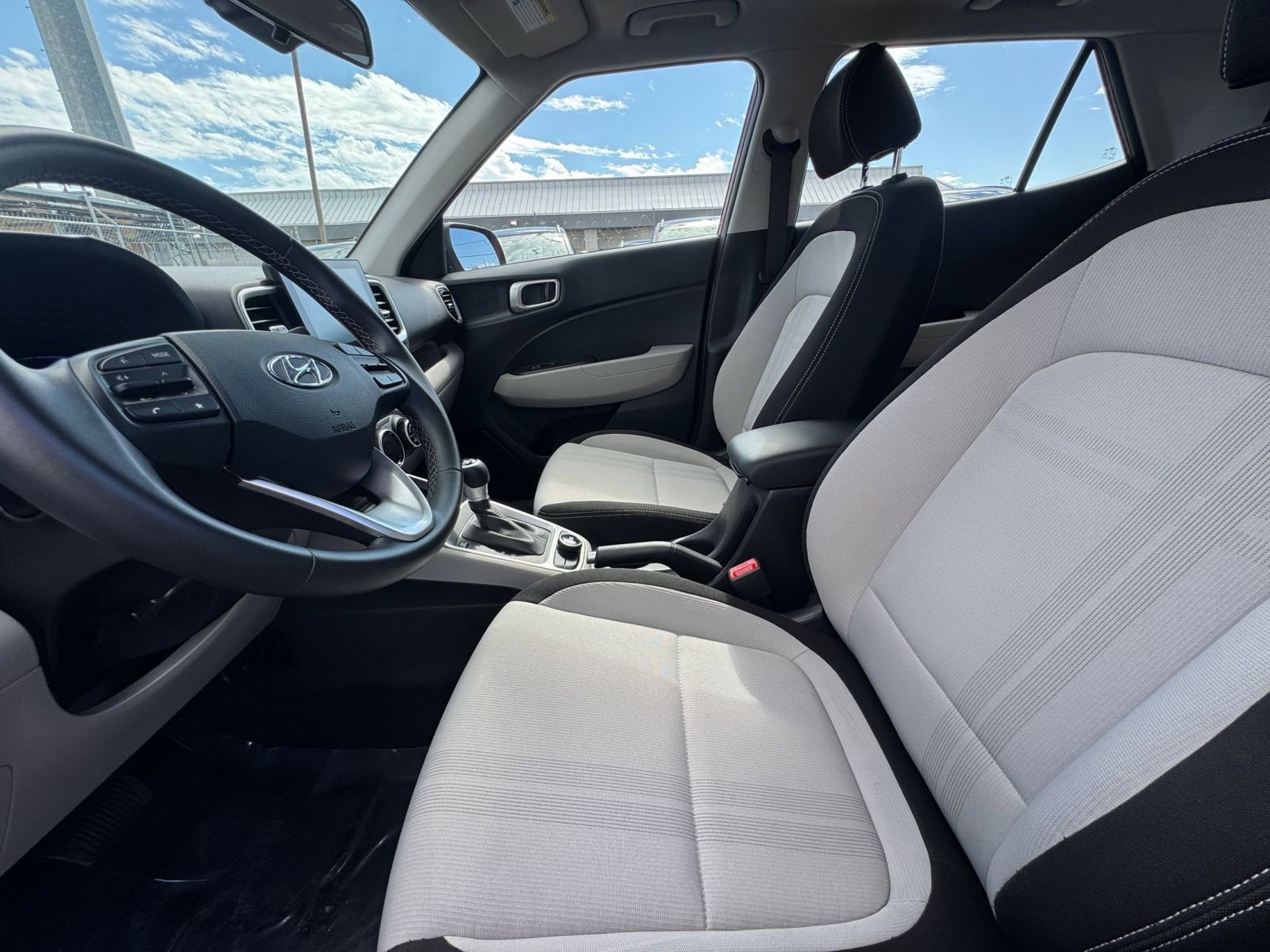 Thumbnail: 2025 Hyundai Venue - 24