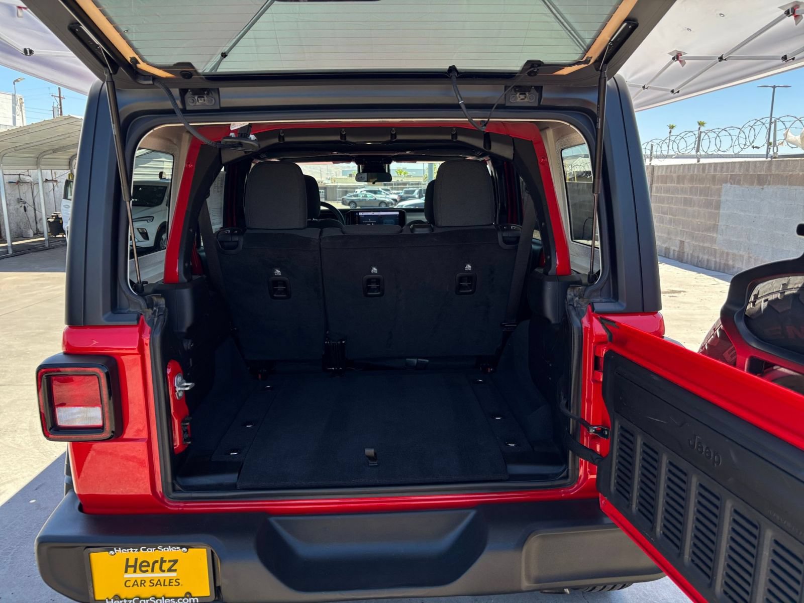 Thumbnail: 2025 Jeep Wrangler - 30