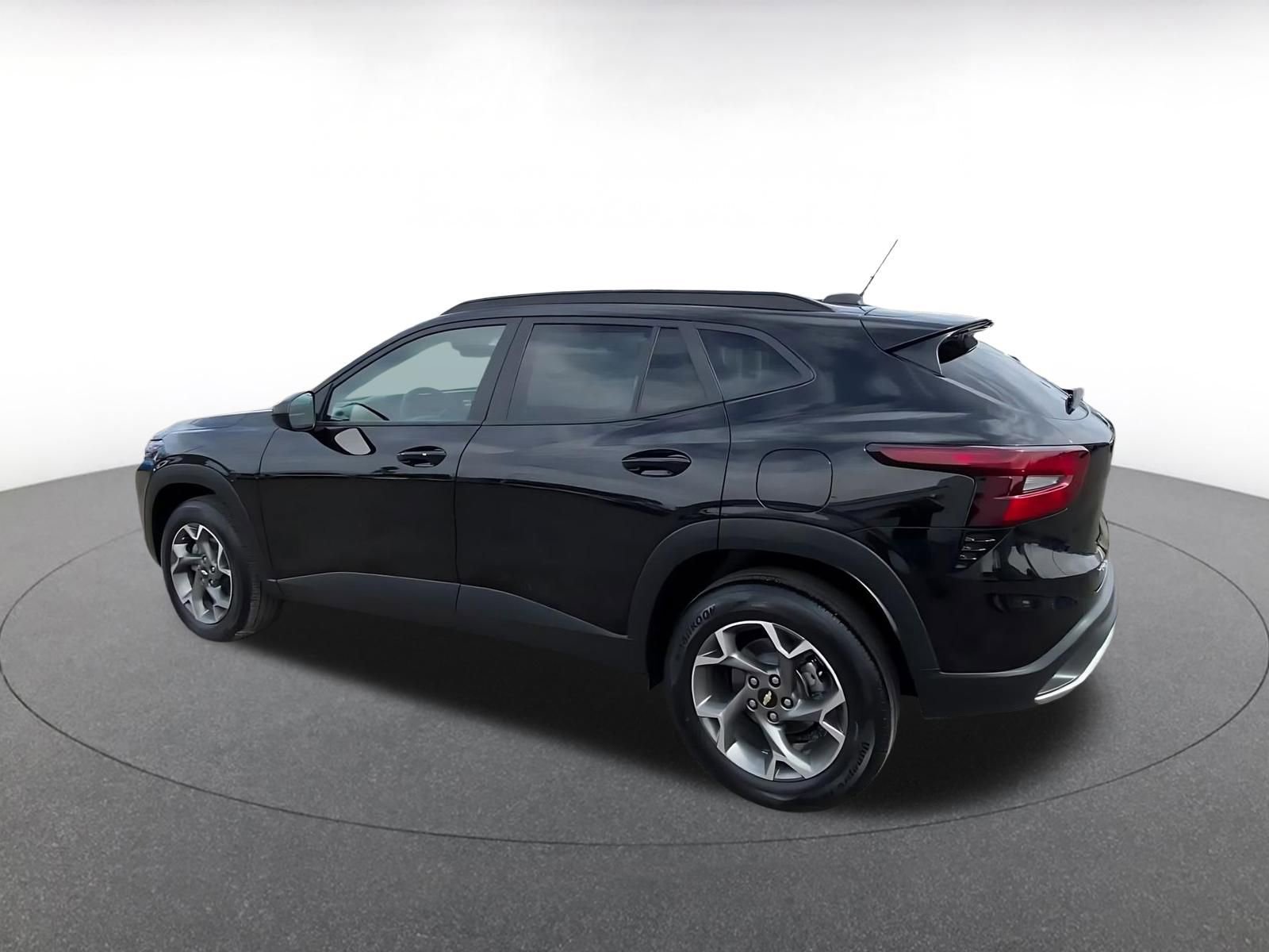 Thumbnail: 2025 Chevrolet Trax - 10