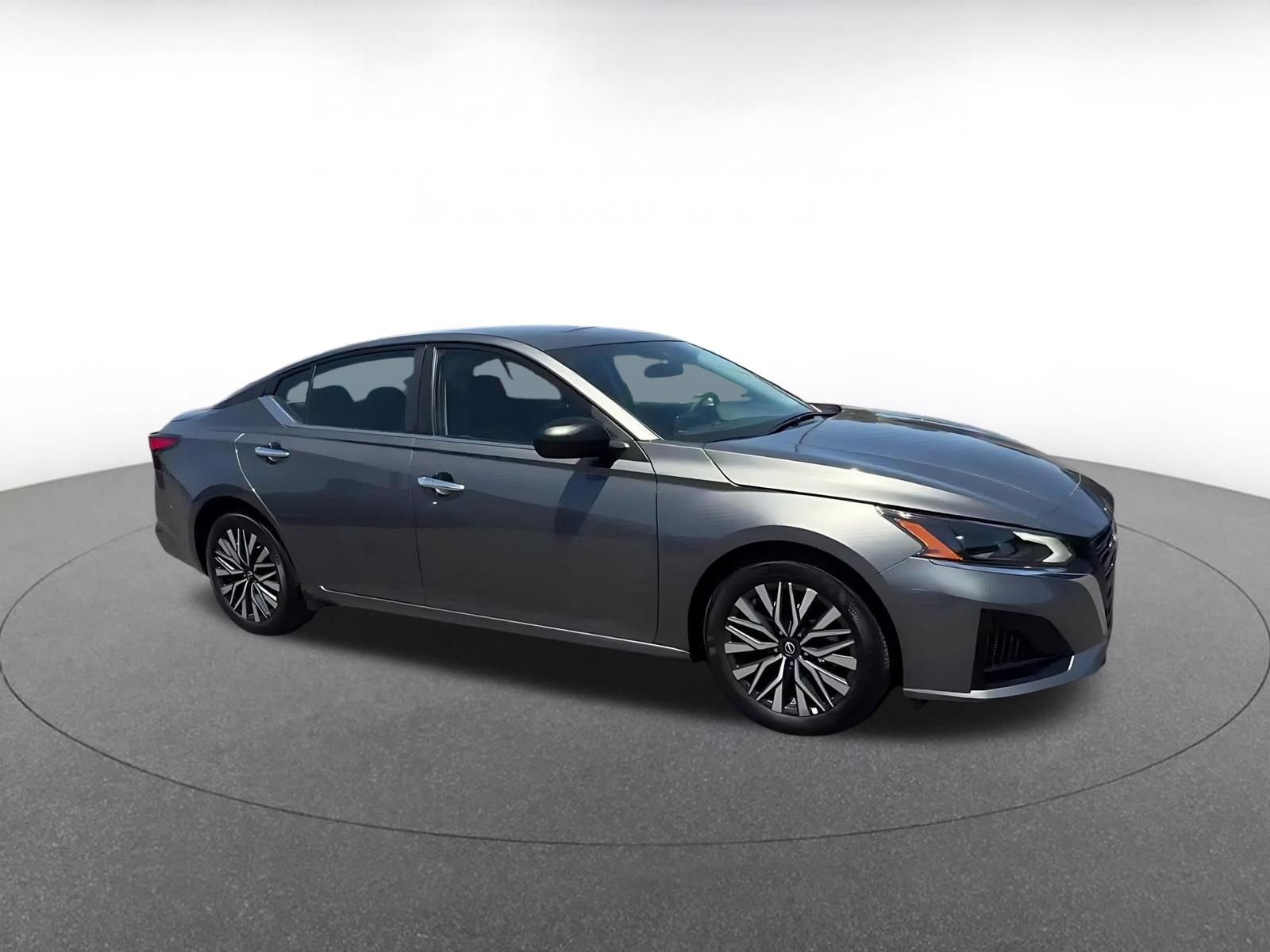 Thumbnail: 2025 Nissan Altima - 2