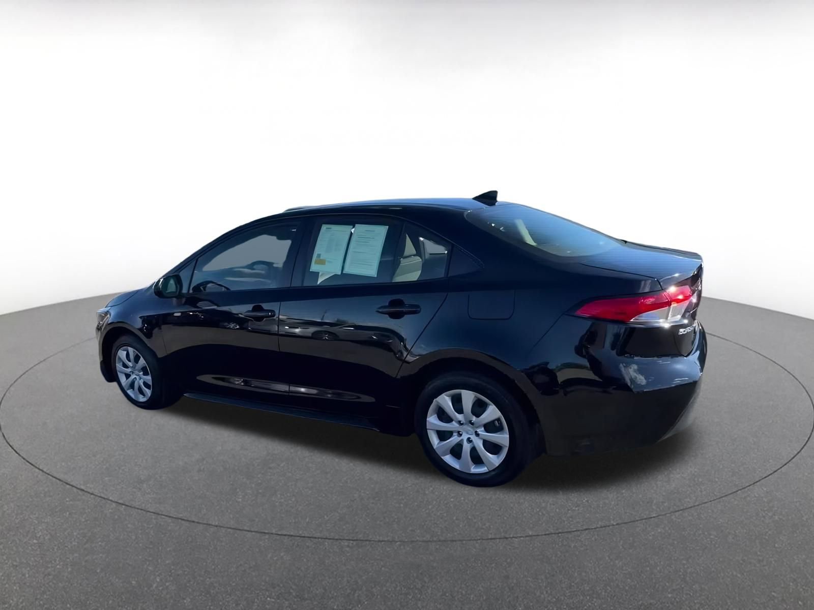 Thumbnail: 2025 Toyota Corolla - 10