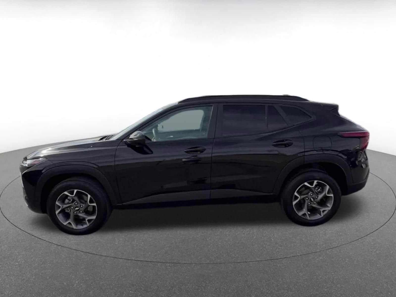 Thumbnail: 2025 Chevrolet Trax - 9
