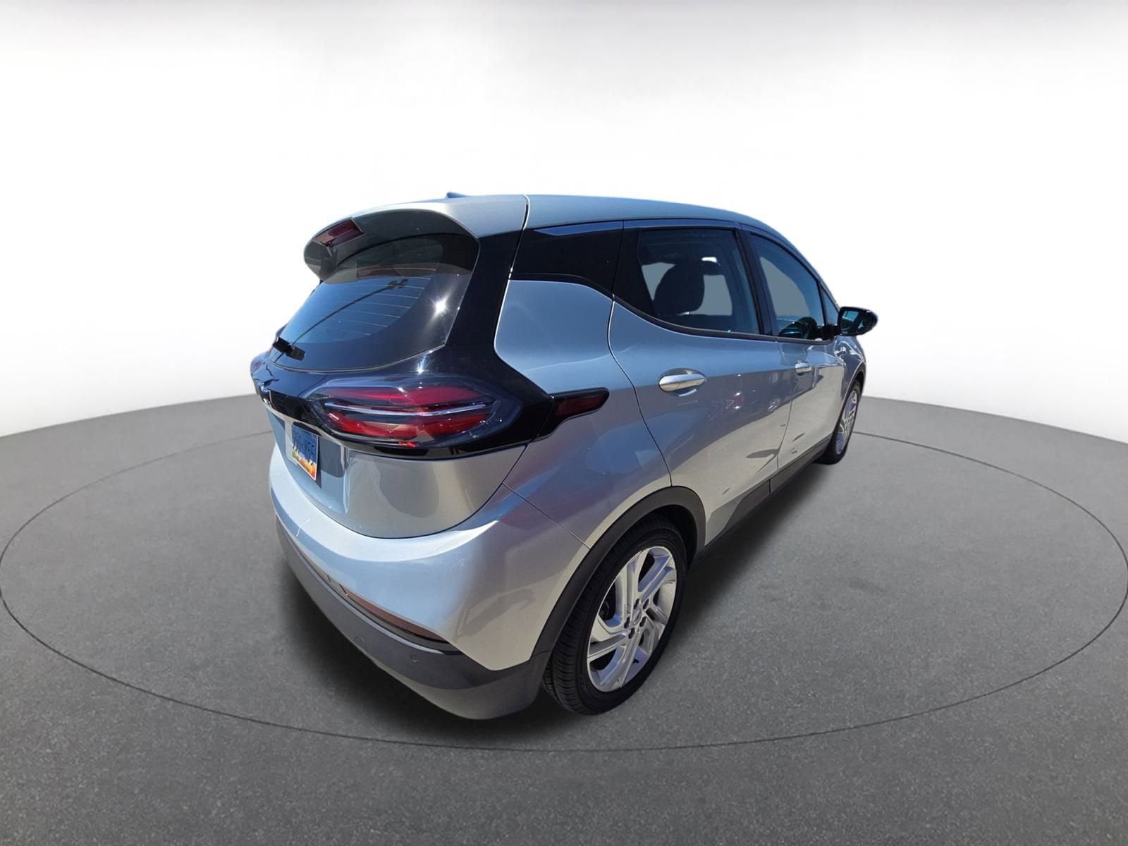Thumbnail: 2023 Chevrolet Bolt EV - 9